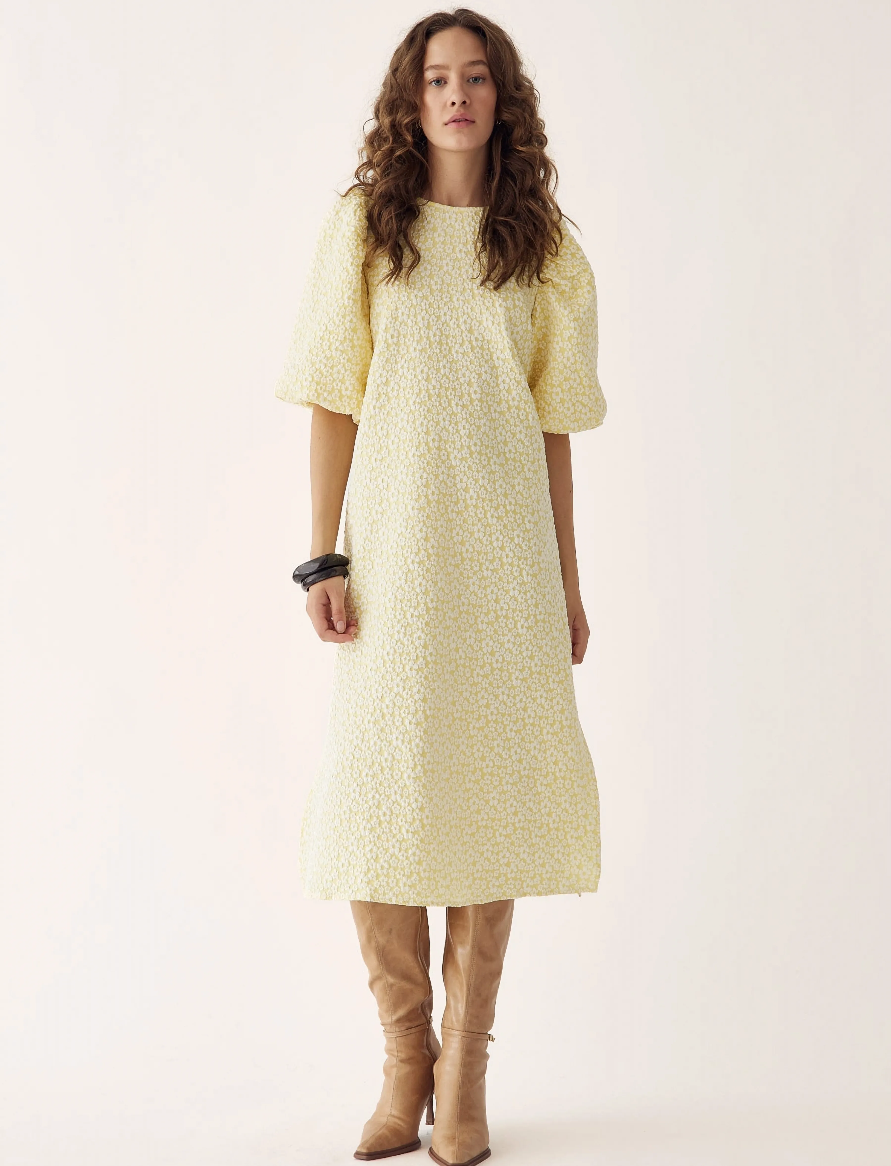 Noella Reno Pastis Long Dress, Kvinder, Tekstureret Lang Kjole med Puffærmer, Gul, Str: L