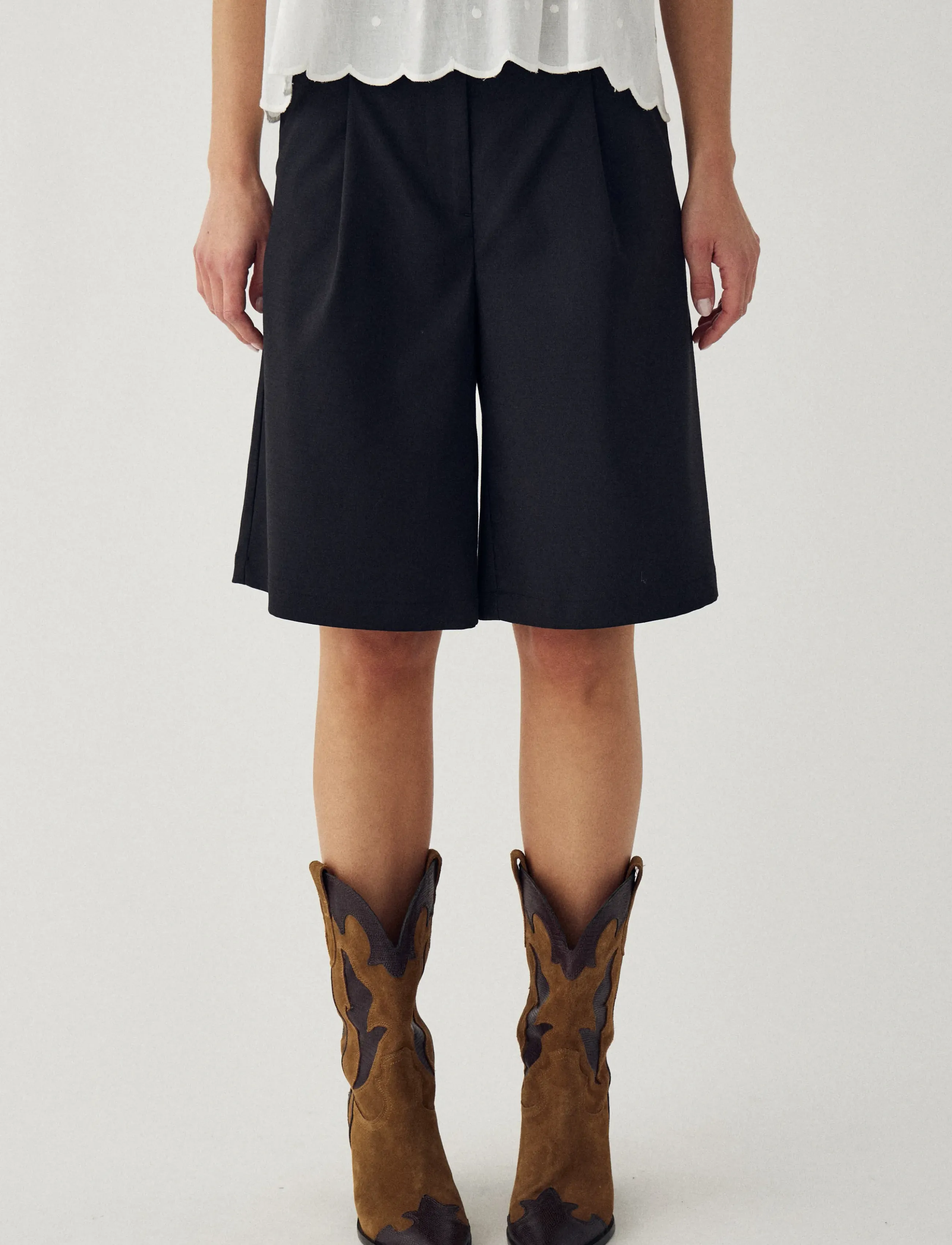 Noella Kaziana Shorts, XS, Black, Shorts > Bermudas, Dame