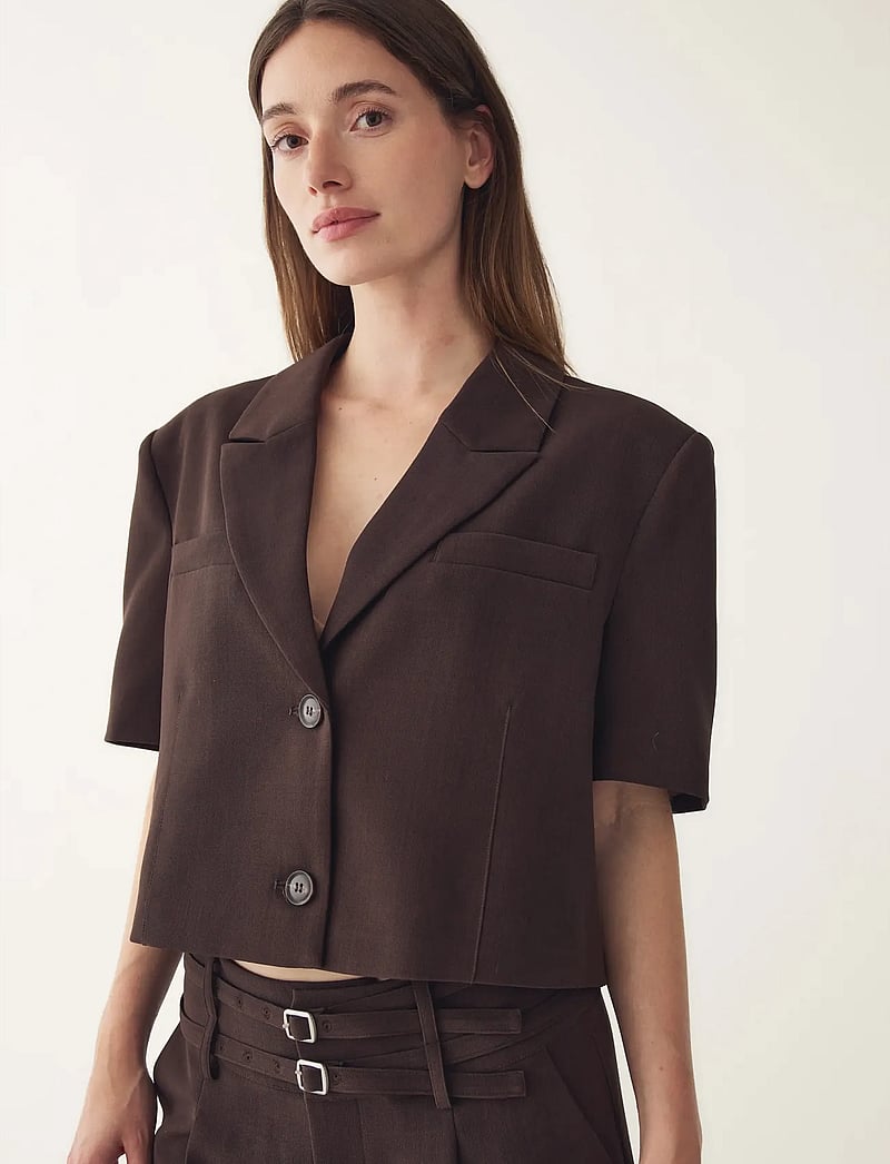 Noella - N-Leanne Crop Blazer - cropped-blazer - chocolate - 5
