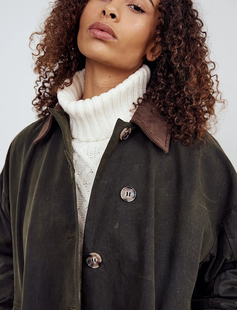 Noella - Lupita Wax Jacket - utility-jakker - military green - 4