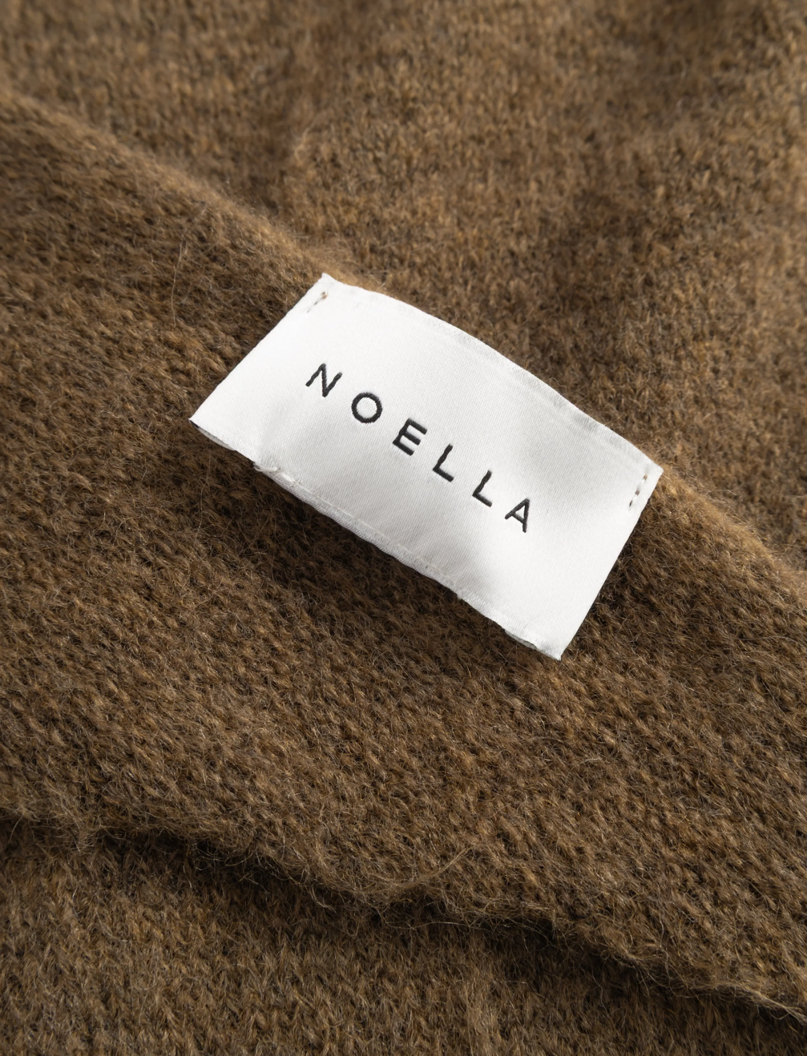 Noella - N-Loenetta Knit Scarf - talvesallid - military green melange - 3