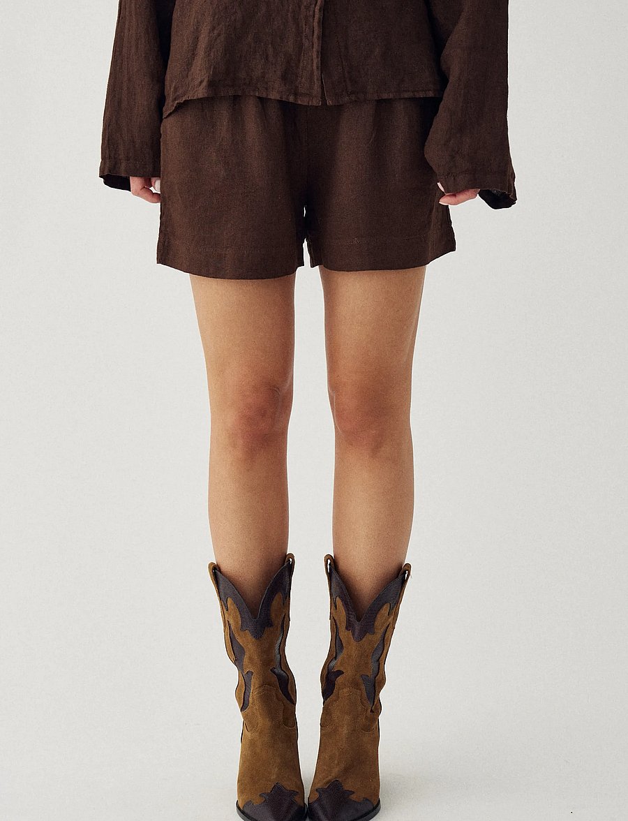 Noella - Layne Shorts - linased lühikesed püksid - chocolate - 0