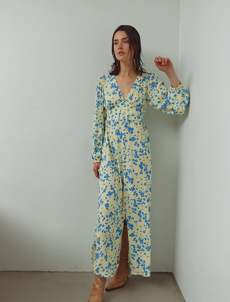 Noella - N-Lilith Maxi Dress - sommarklänningar - deja yellow print - 0