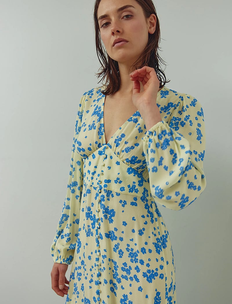 Noella - N-Lilith Maxi Dress - sommarklänningar - deja yellow print - 3