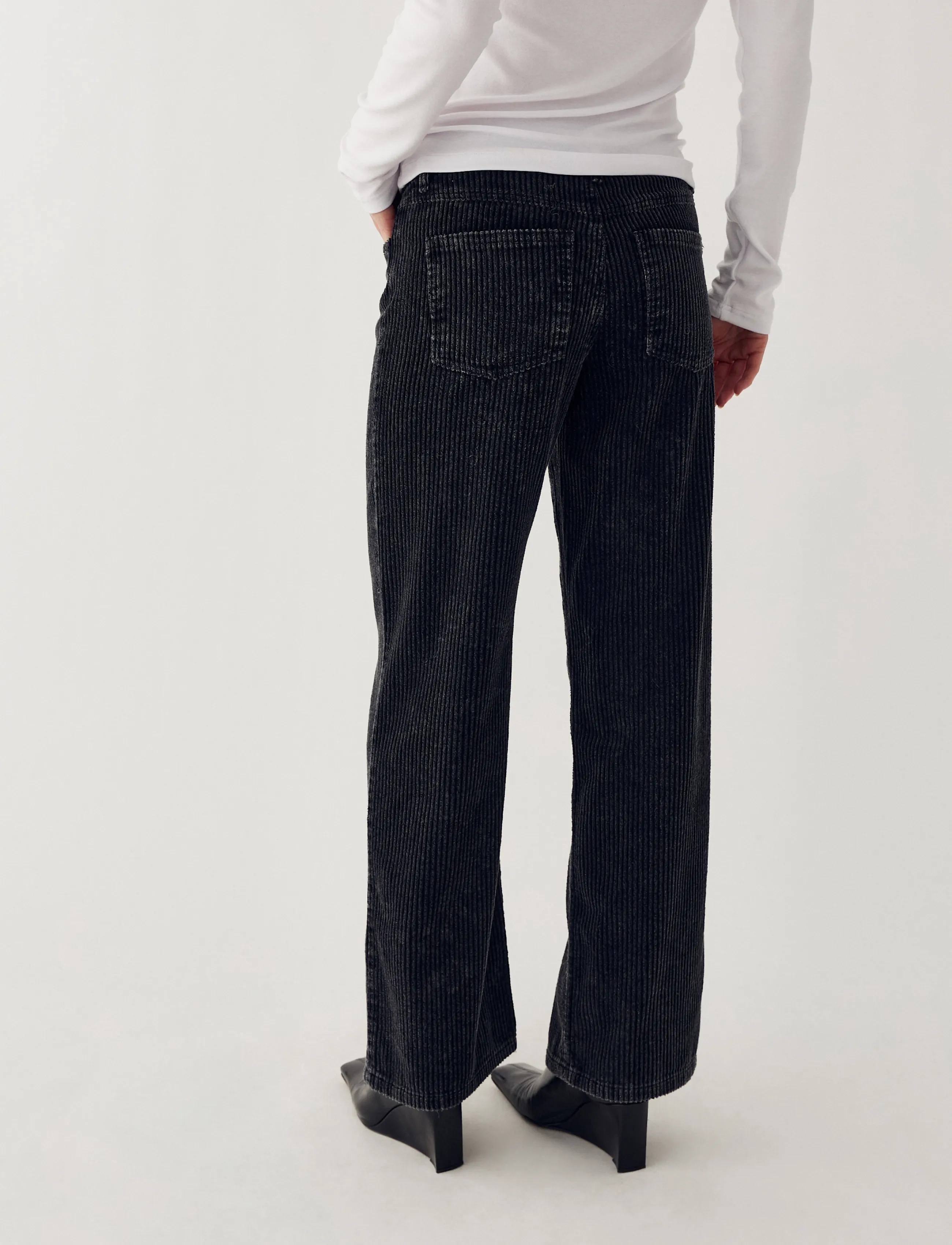 Noella - N-Melo MW Pants - bukser med brede ben - black wash - 4