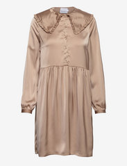 Noella - Dania Dress Polyester - korte kjoler - camel - 0