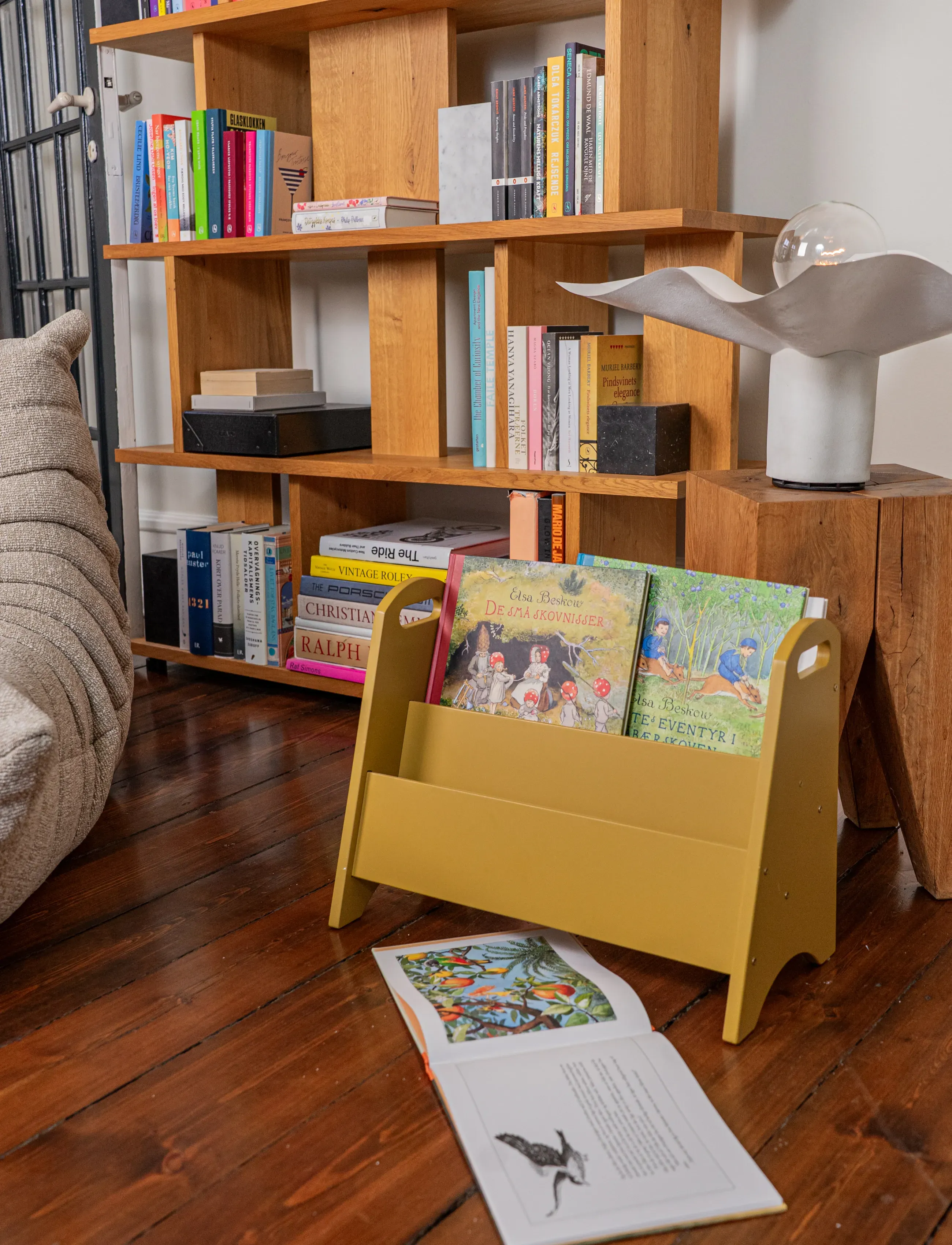 Nofred - Book holder - hoiukastid - curry - 2