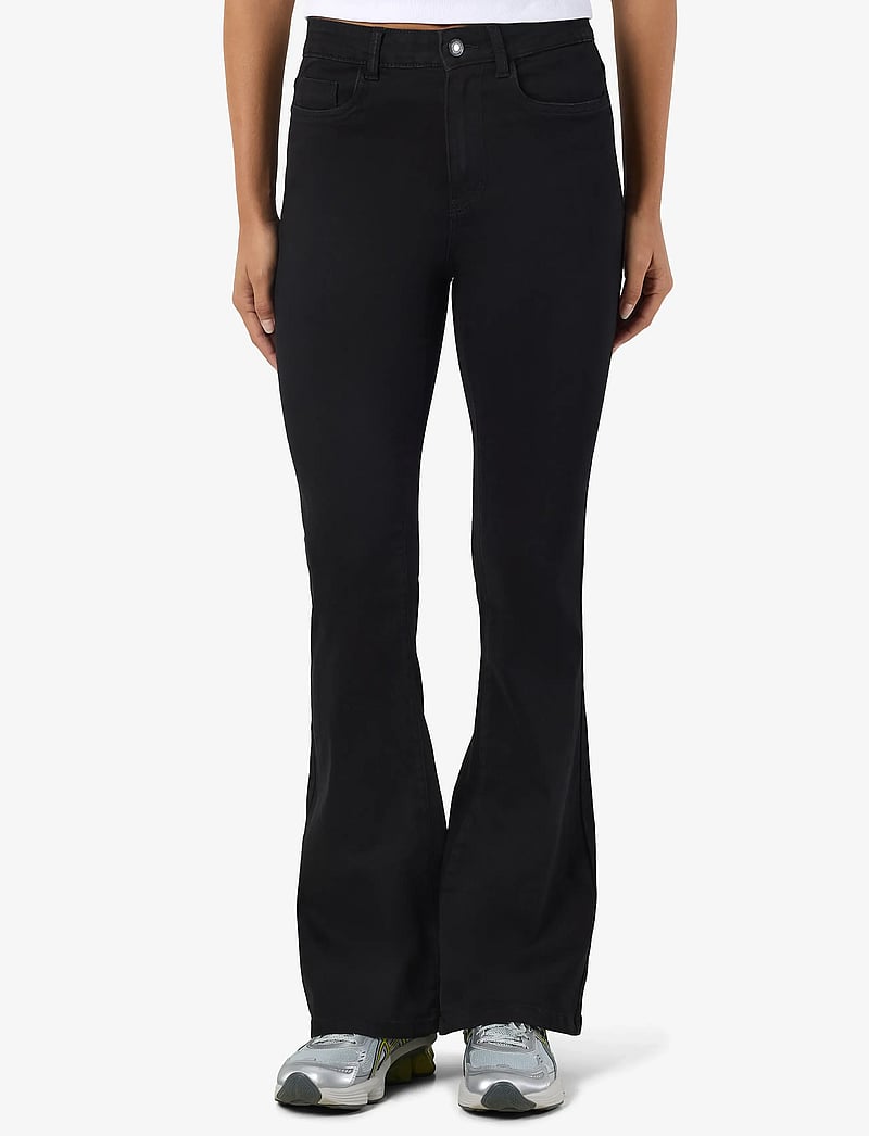 NOISY MAY - NMSALLIE HW FLARE JEAN VI023BL FWD NOOS - utsvängda jeans - black - 0