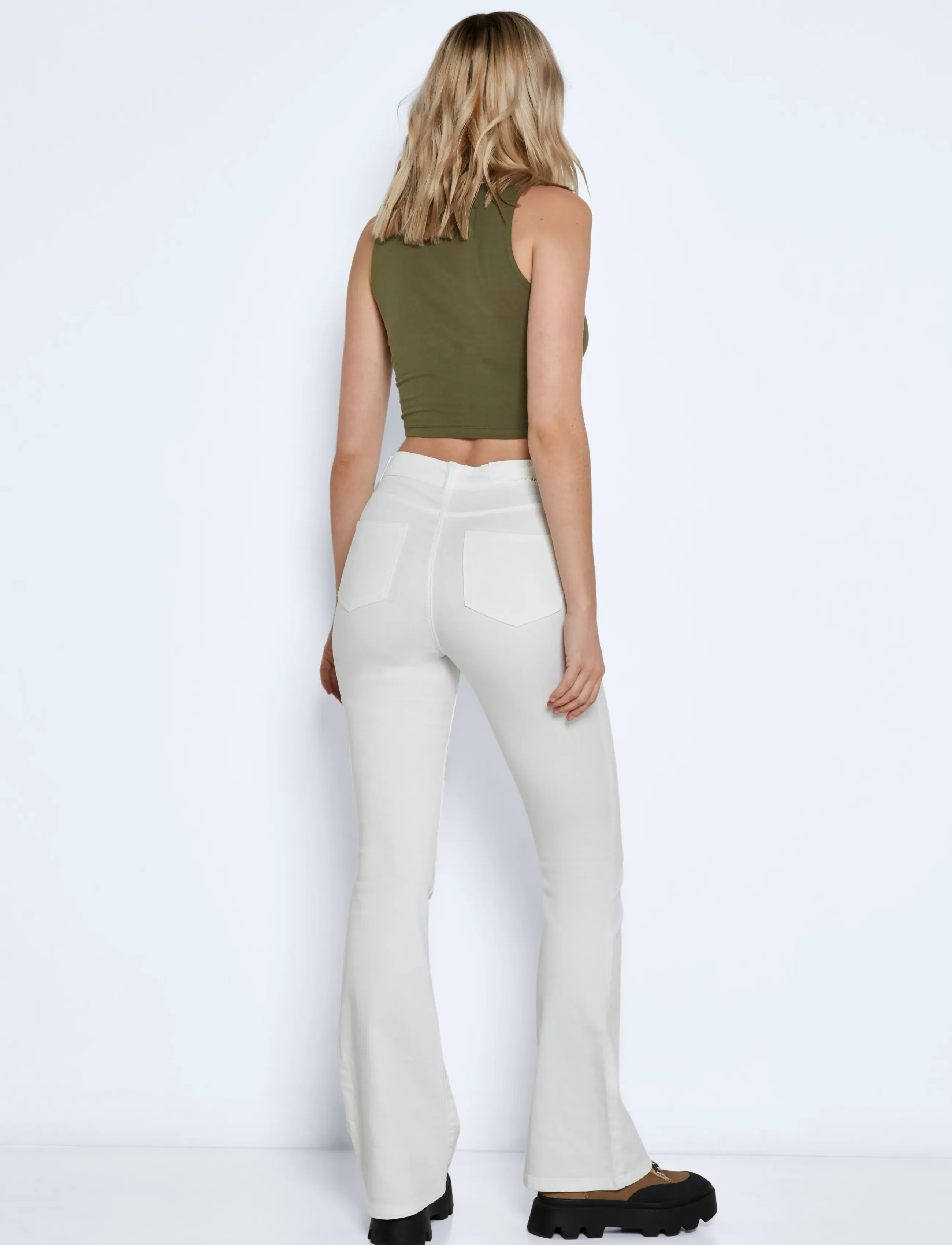 NOISY MAY - NMSALLIE HW FLARE JEANS VI163BW S* - jeans évasés - bright white - 4
