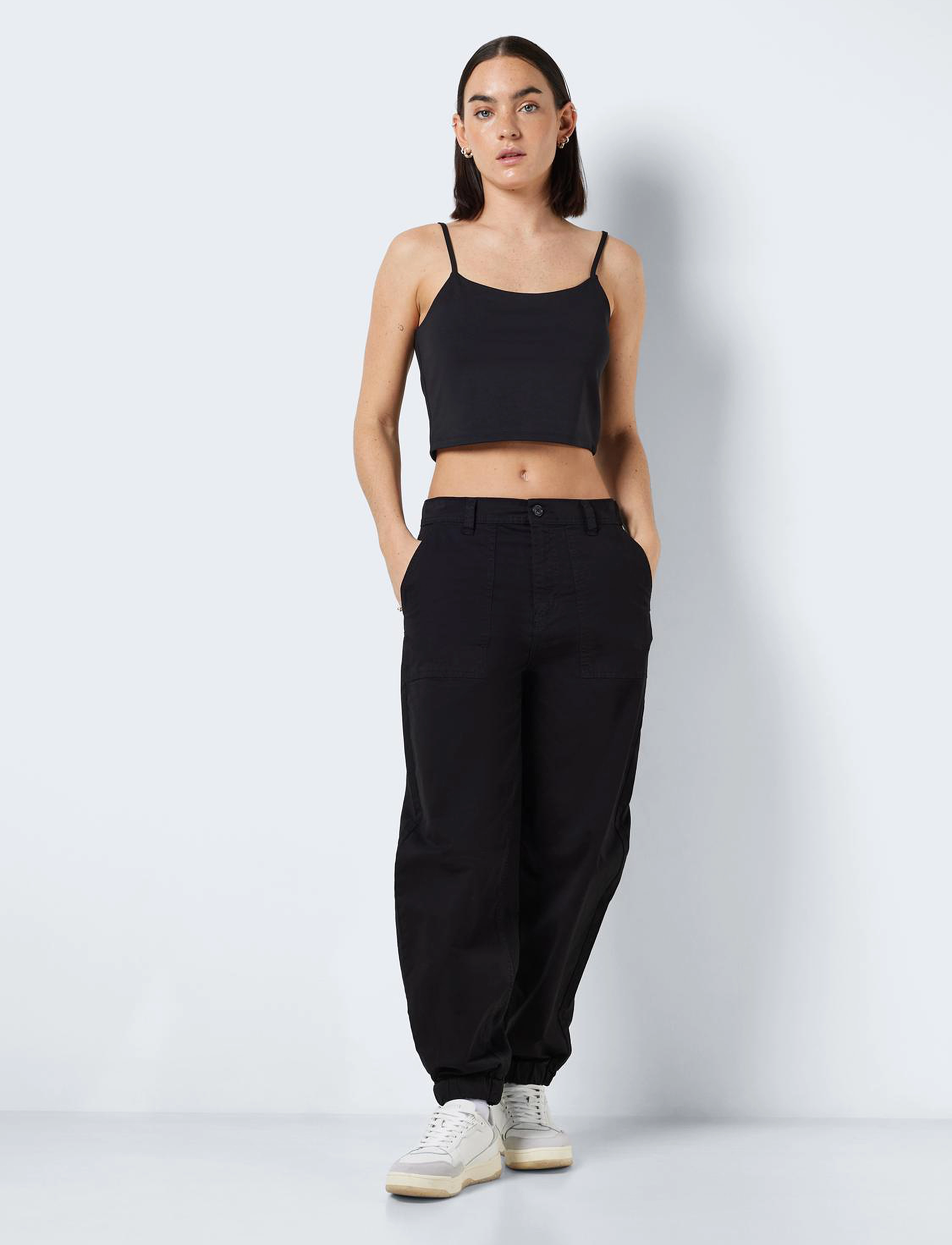 NOISY MAY - NMTERESA CROPPED S/L TOP NOOS - black - 3
