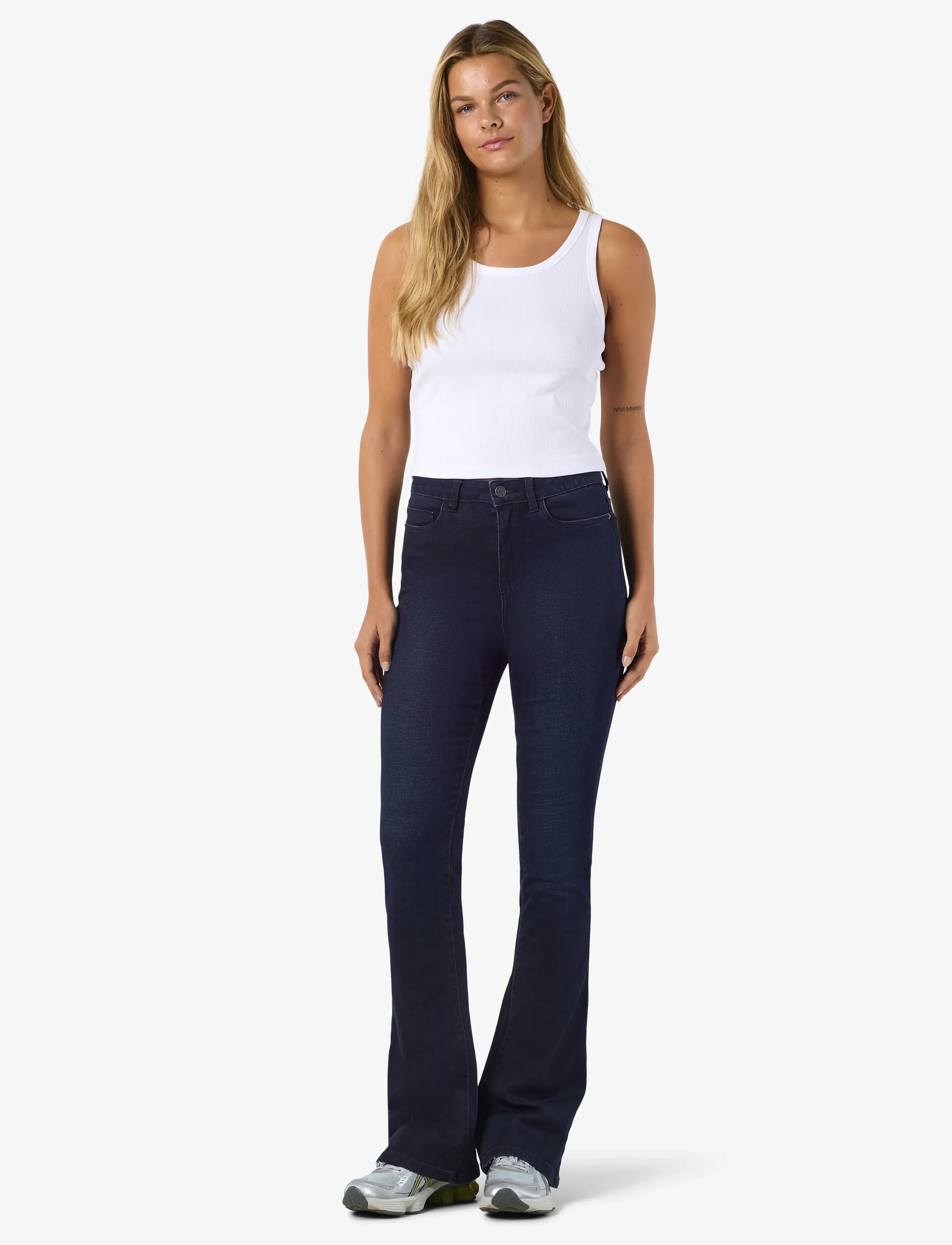 NOISY MAY - NMSALLIE HW SK FLARED VI241DB NOOS - schlaghosen - dark blue denim - 3