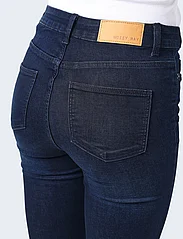 NOISY MAY - NMSALLIE HW FLARE JEAN VI241DB FWD NOOS - flared jeans - dark blue denim - 6