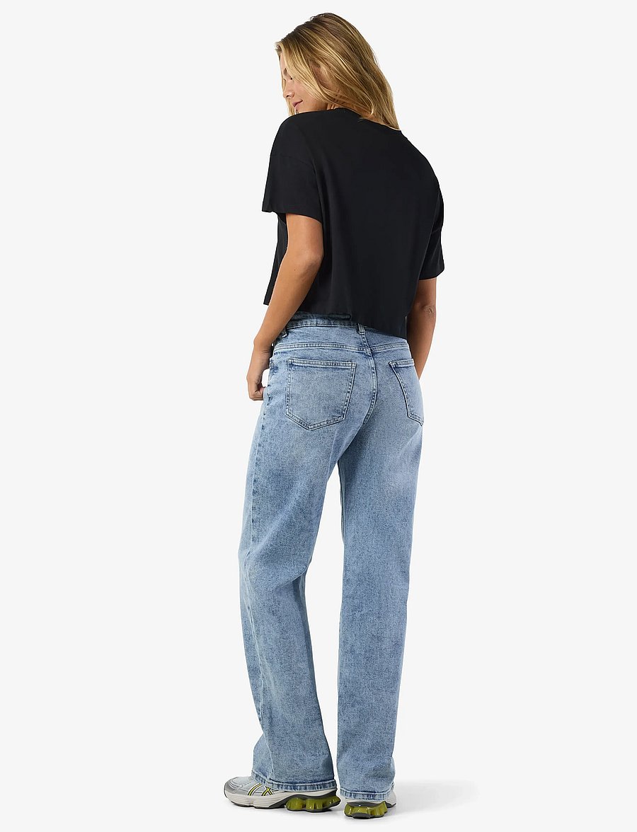 NOISY MAY - NMALENA S/S O-NECK SEMICROP TOP NOOS - crop tops - black - 4