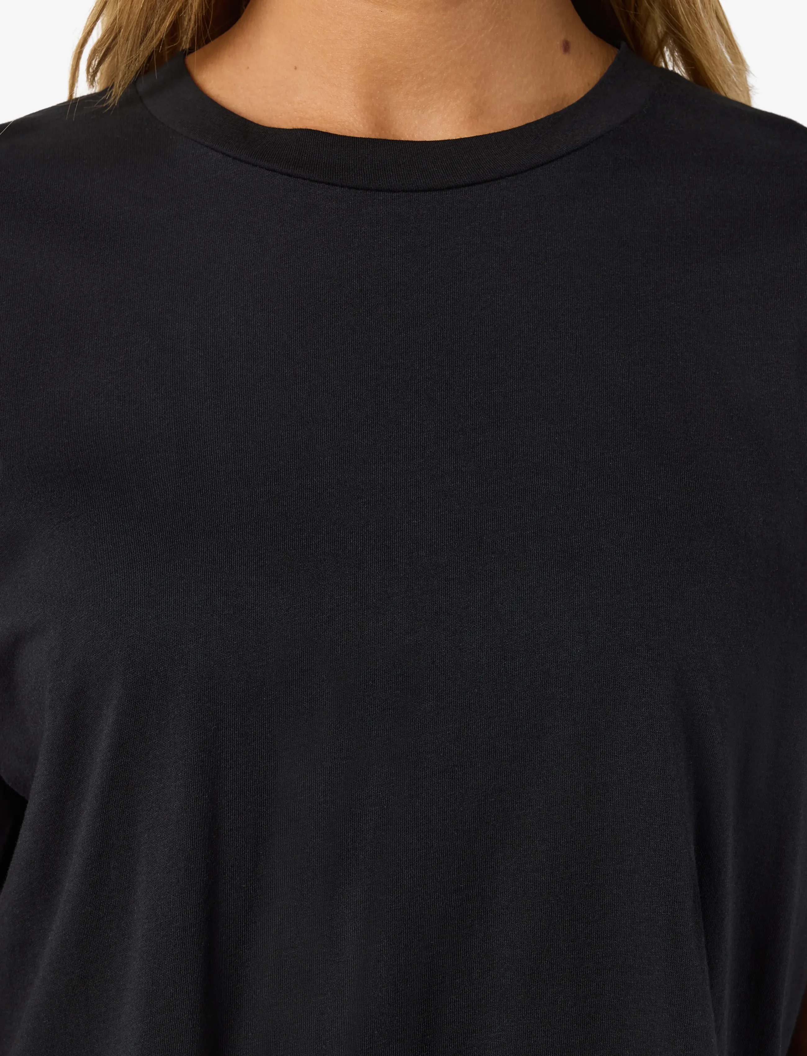 NOISY MAY - NMALENA S/S O-NECK SEMICROP TOP NOOS - trumpos palaidinukės - black - 5