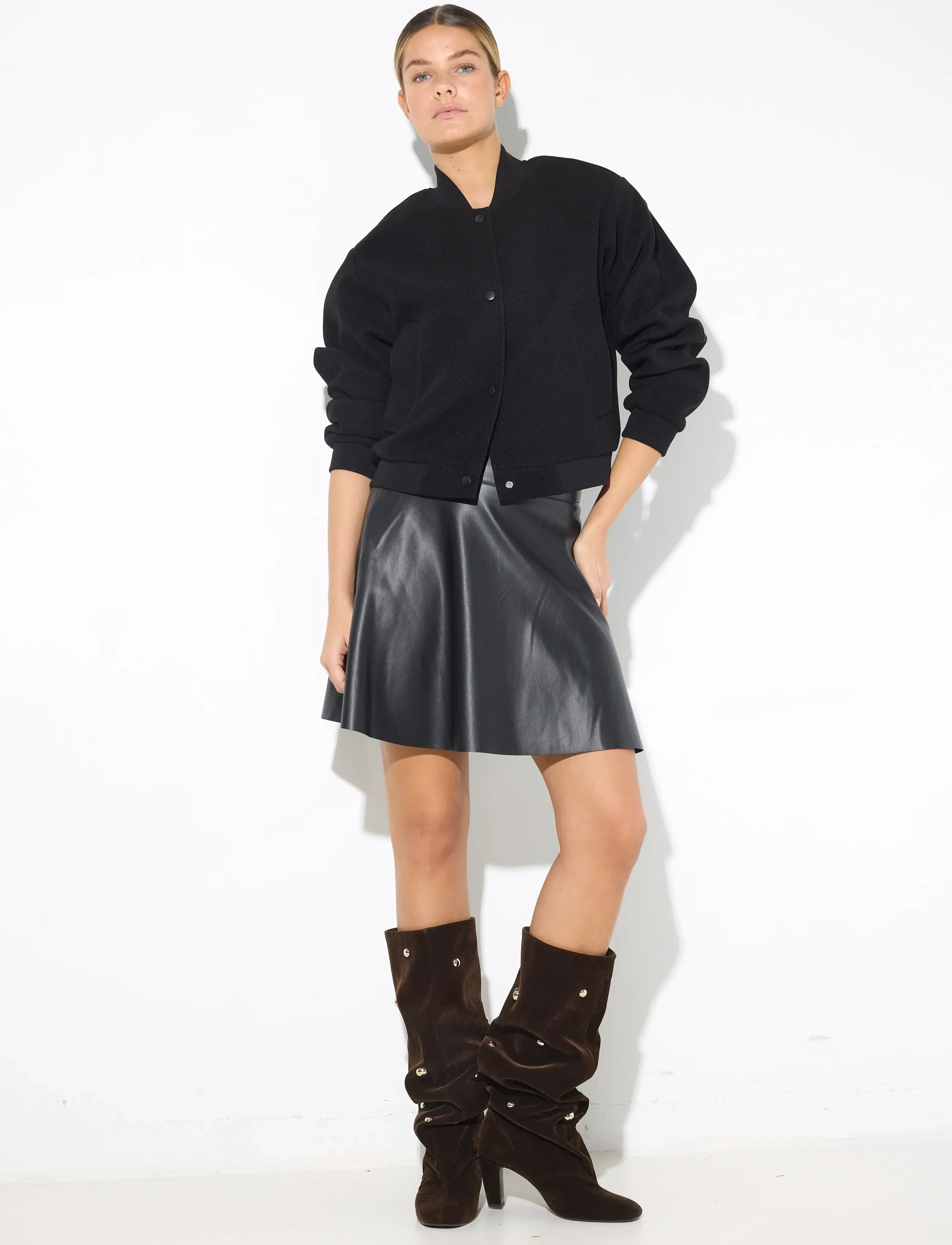 NOISY MAY - NMANDY COATED HW FLARED SKIRT  NOOS - stutt pils - black - 3