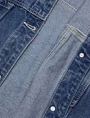 NOISY MAY - NMRONJA L/S CROP DNM JACKET VI433MB NOOS - jeansjackor - medium blue denim - 3