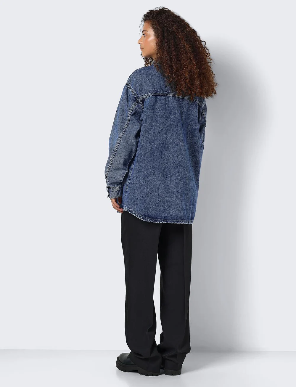 NOISY MAY - NMALVA L/S DENIM SHACKET AZ351MB NOOS - chemises en jeans - medium blue denim - 5