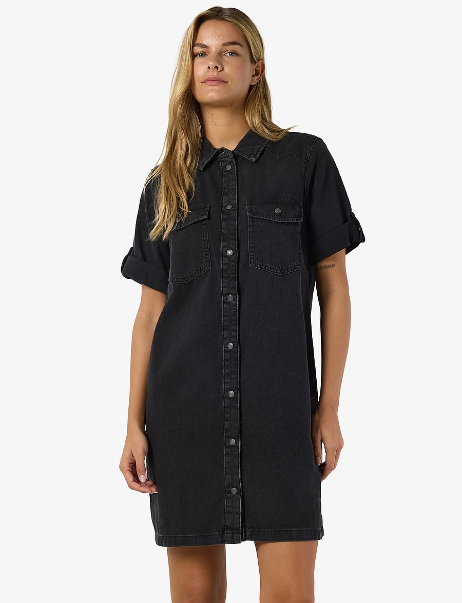 NOISY MAY - NMNEW SIGNE S/S DENIM DRESS VI001BL NOOS - jeanskleider - black - 0