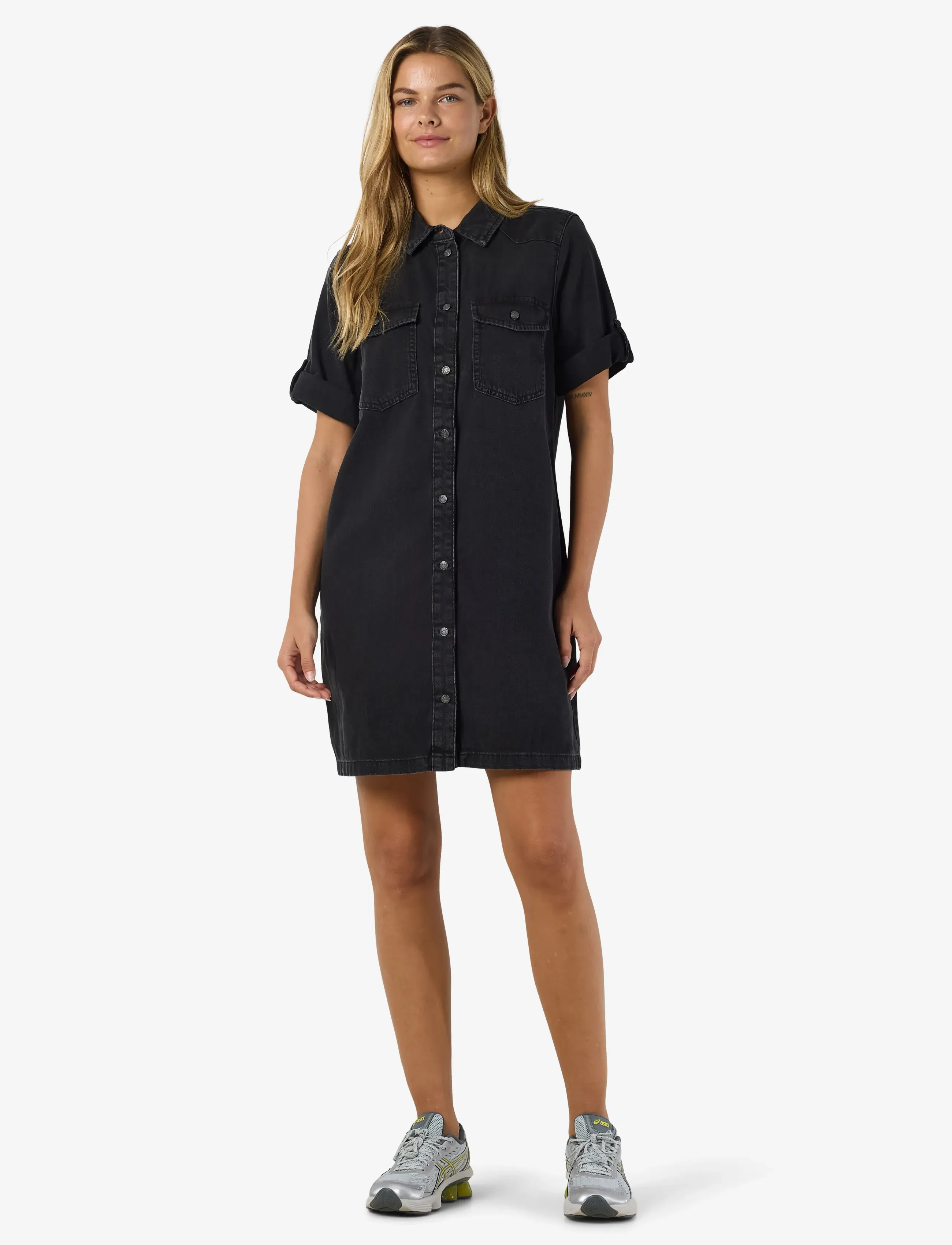 NOISY MAY - NMNEW SIGNE S/S DENIM DRESS VI001BL NOOS - jeanskleider - black - 2
