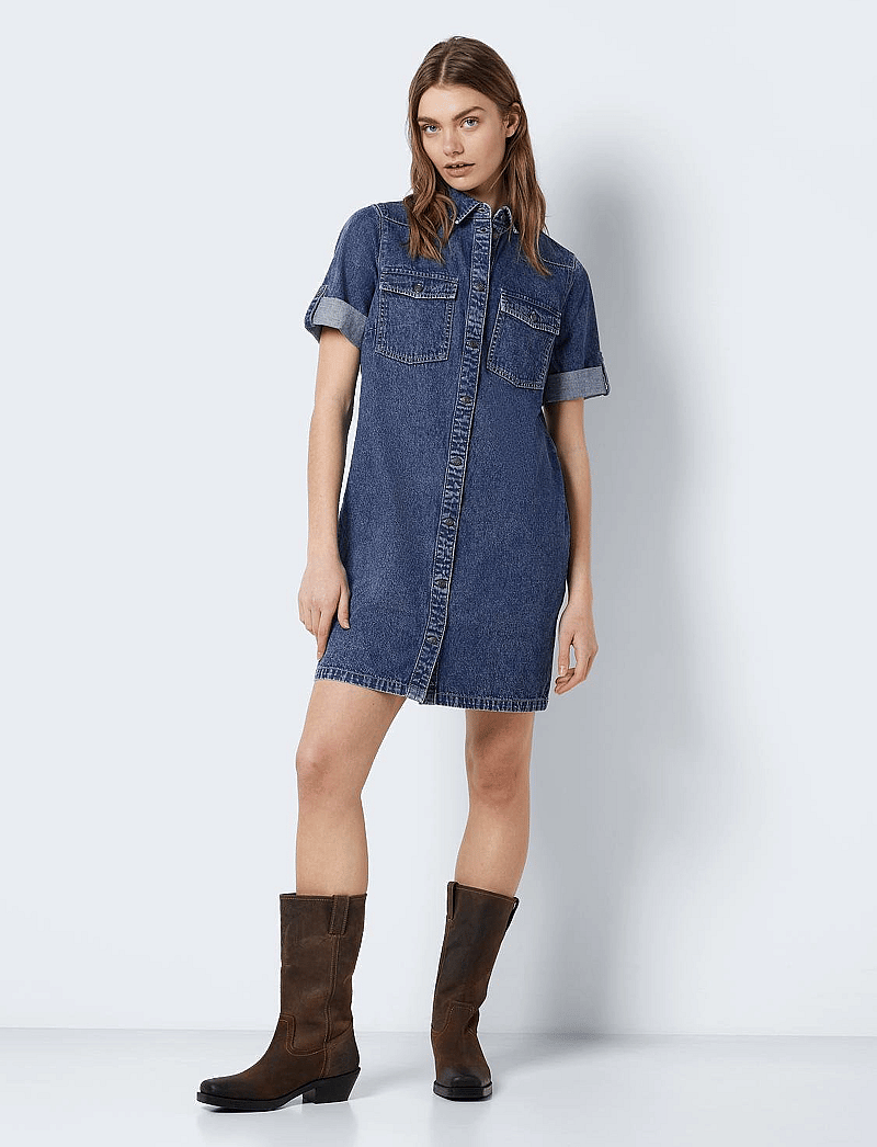 NOISY MAY - NMNEW SIGNE S/S DENIM DRESS VI002MB NOOS - skjortekjoler - medium blue denim - 4