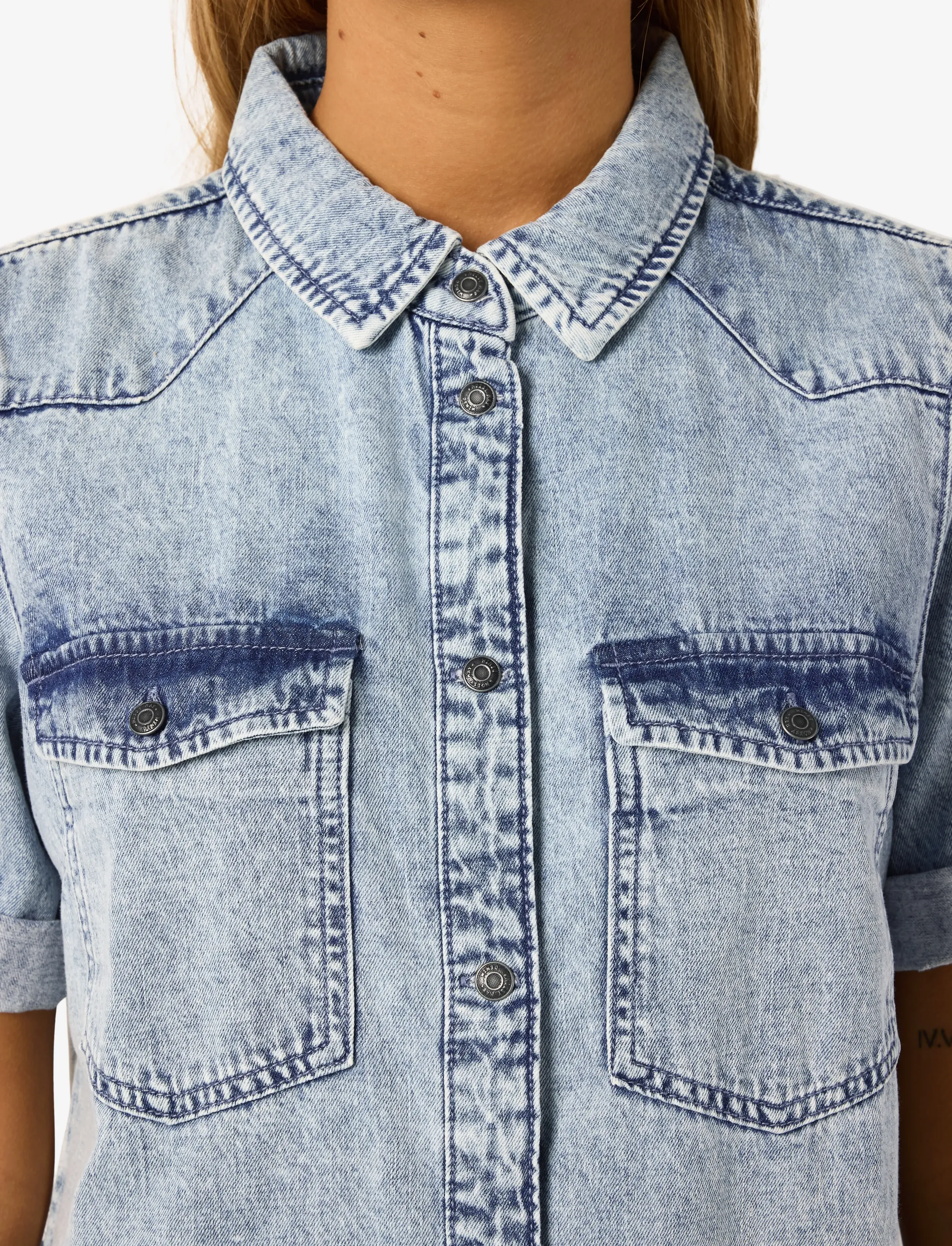 NOISY MAY - NMNEW SIGNE S/S DENIM DRESS VI003LB NOOS - jeanskleider - light blue denim - 5