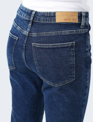 NOISY MAY - NMMONI HW ANK JEANS AZ365DB FWD NOOS - slim fit jeans - dark blue denim - 5
