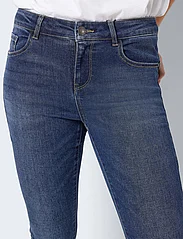 NOISY MAY - NMJEN NW SKINNY SHAPER JEAN JT175DB NOOS - jeans skinny - dark blue denim - 4