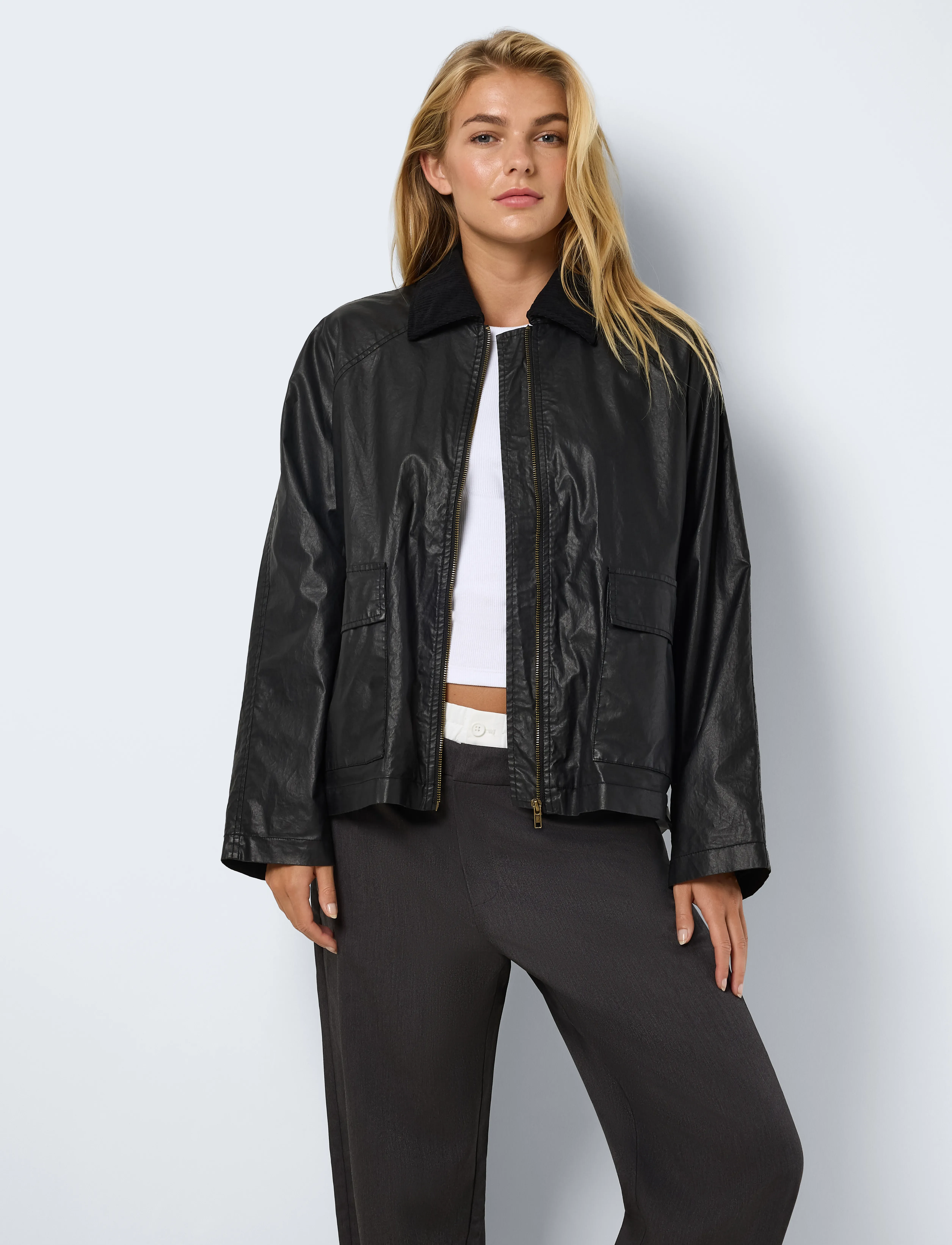 NOISY MAY - NMDRAKE L/S COATED JACKET - ytterkläder - black - 4