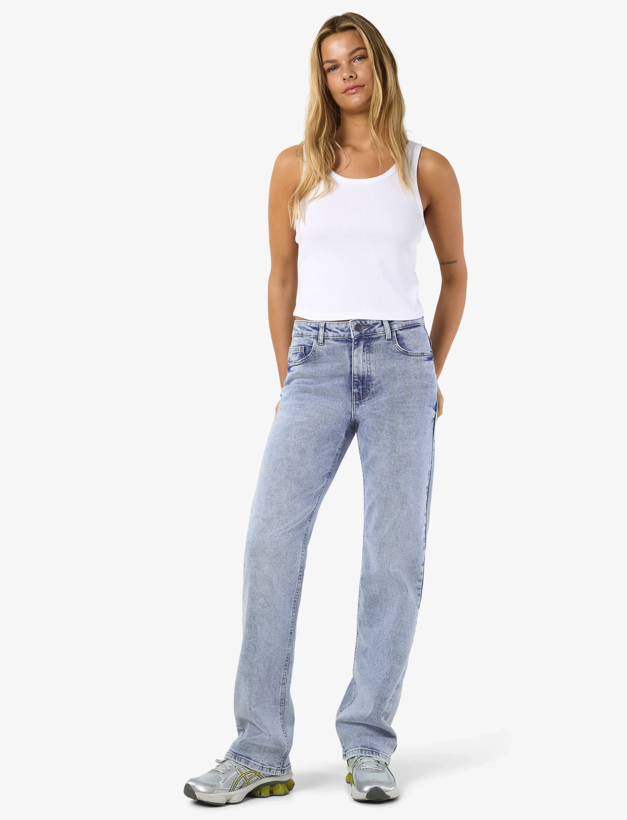 NOISY MAY - NMMONICA HW STRAIGHT JEAN AZ359LB NOOS - straight jeans - light blue denim - 5