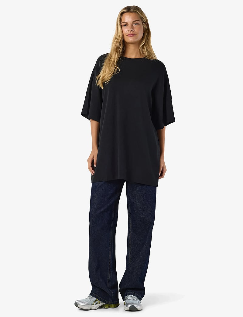 NOISY MAY - NMMOCCA 2/4 BOXY TEE DRESS JRS FWD NOOS - t-shirtklänningar - black - 2