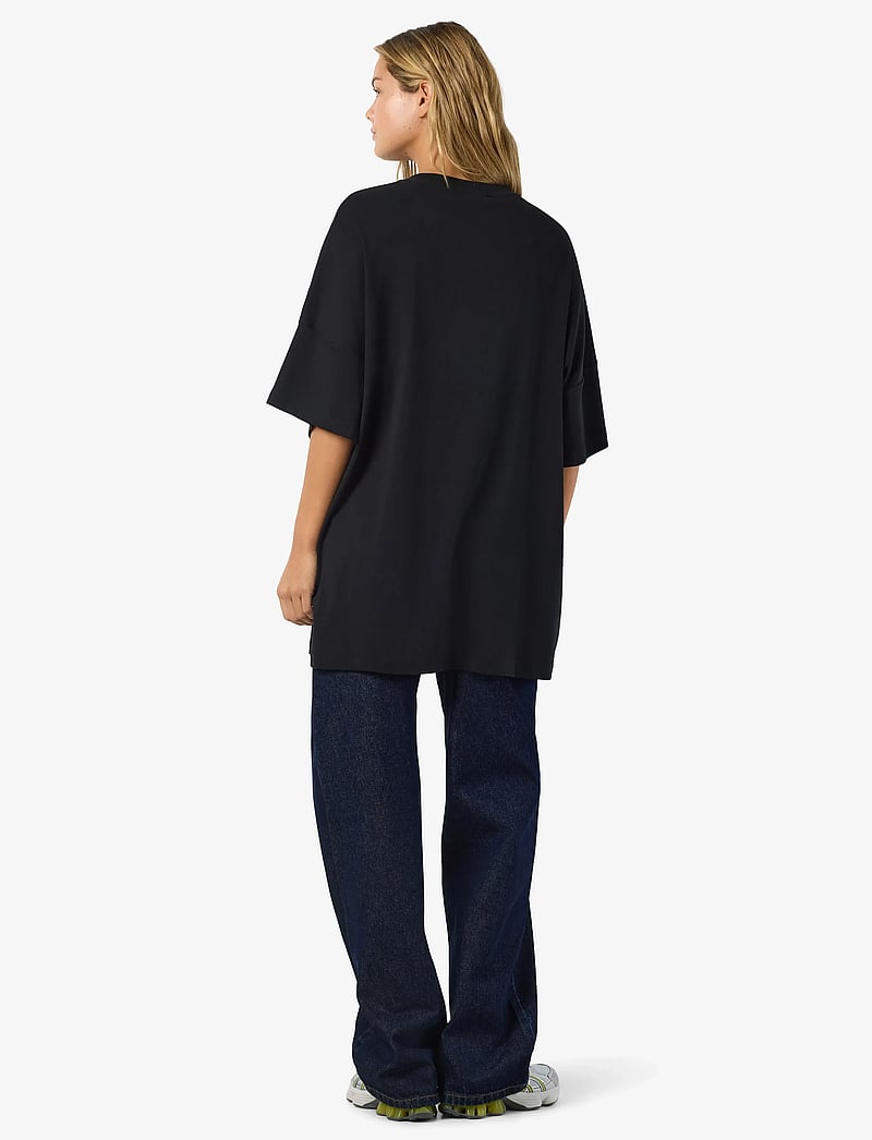 NOISY MAY - NMMOCCA 2/4 BOXY TEE DRESS JRS FWD NOOS - t-shirtklänningar - black - 4