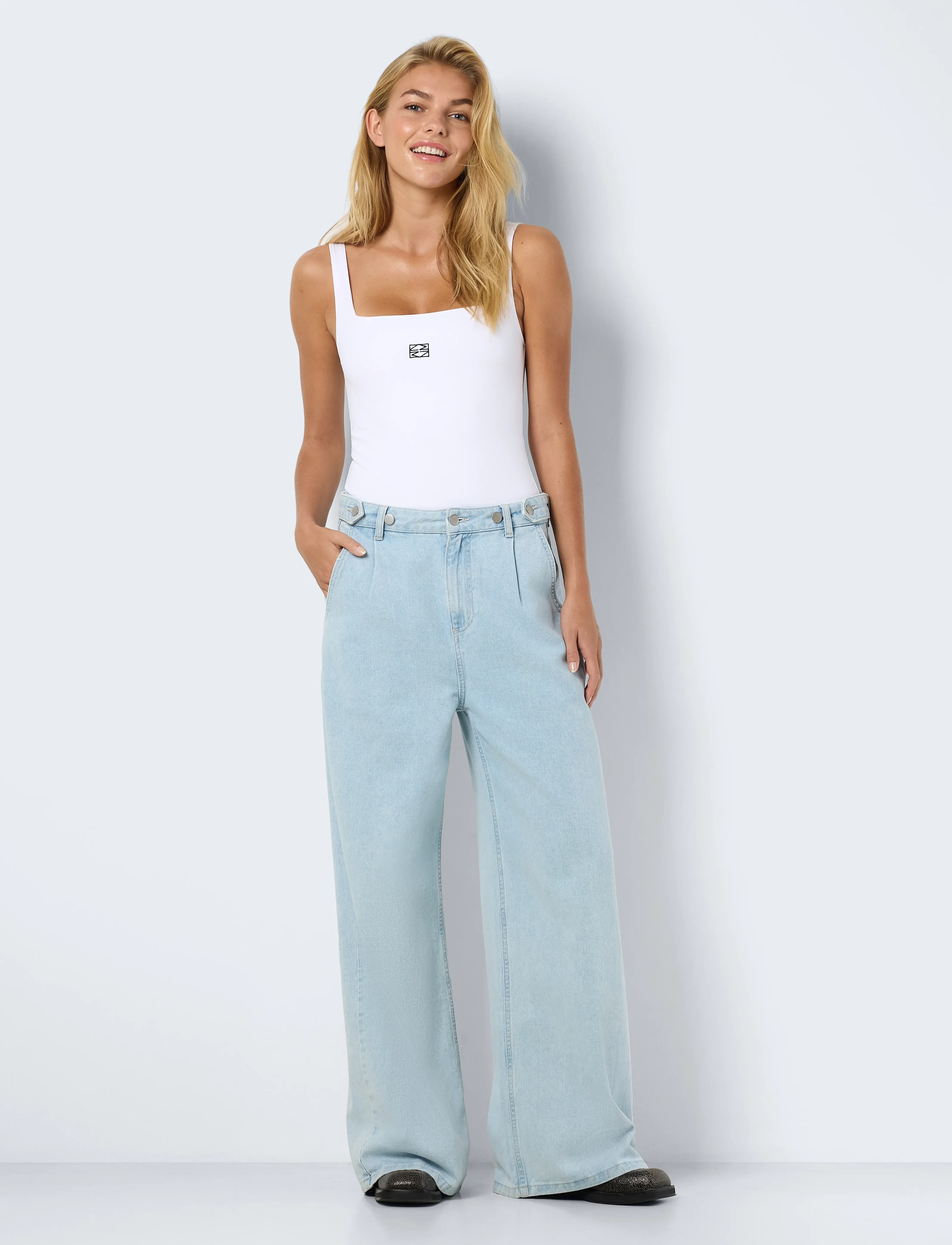 NOISY MAY - NMSEWA HW WIDE JEANS EN014LB SK - light blue denim - 3