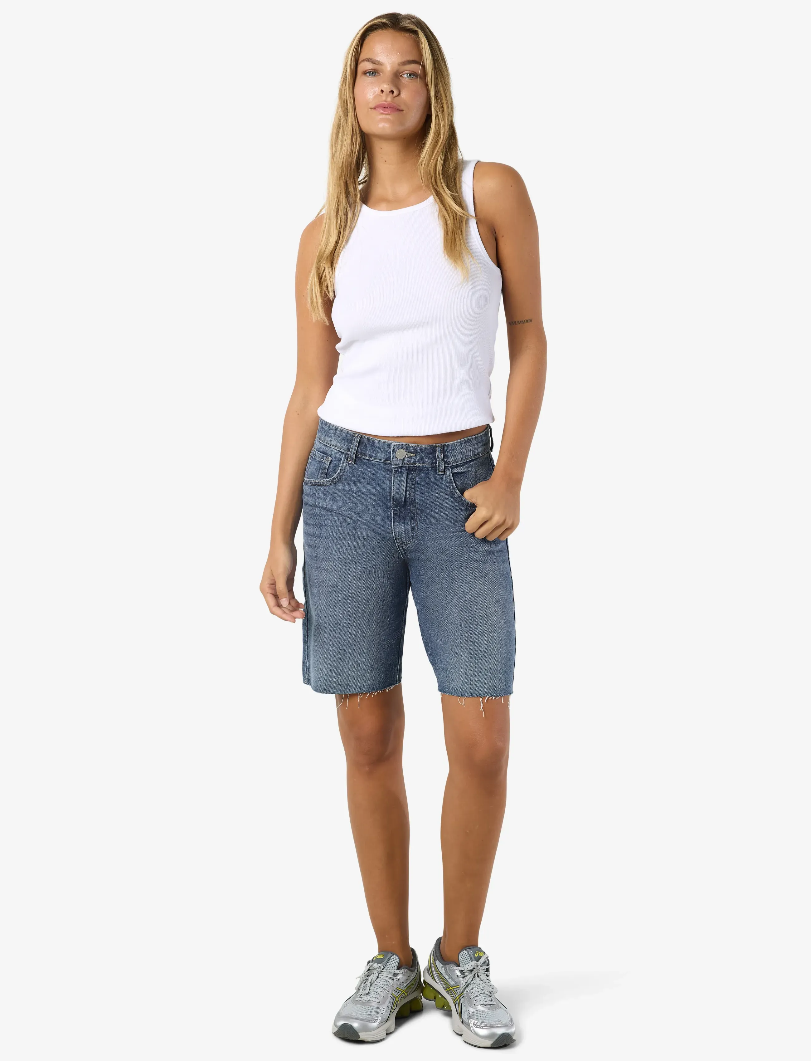 NOISY MAY - NMHOLLA NW LOOSE SHORTS AZ426MB NOOS - short en jeans - medium blue denim - 5