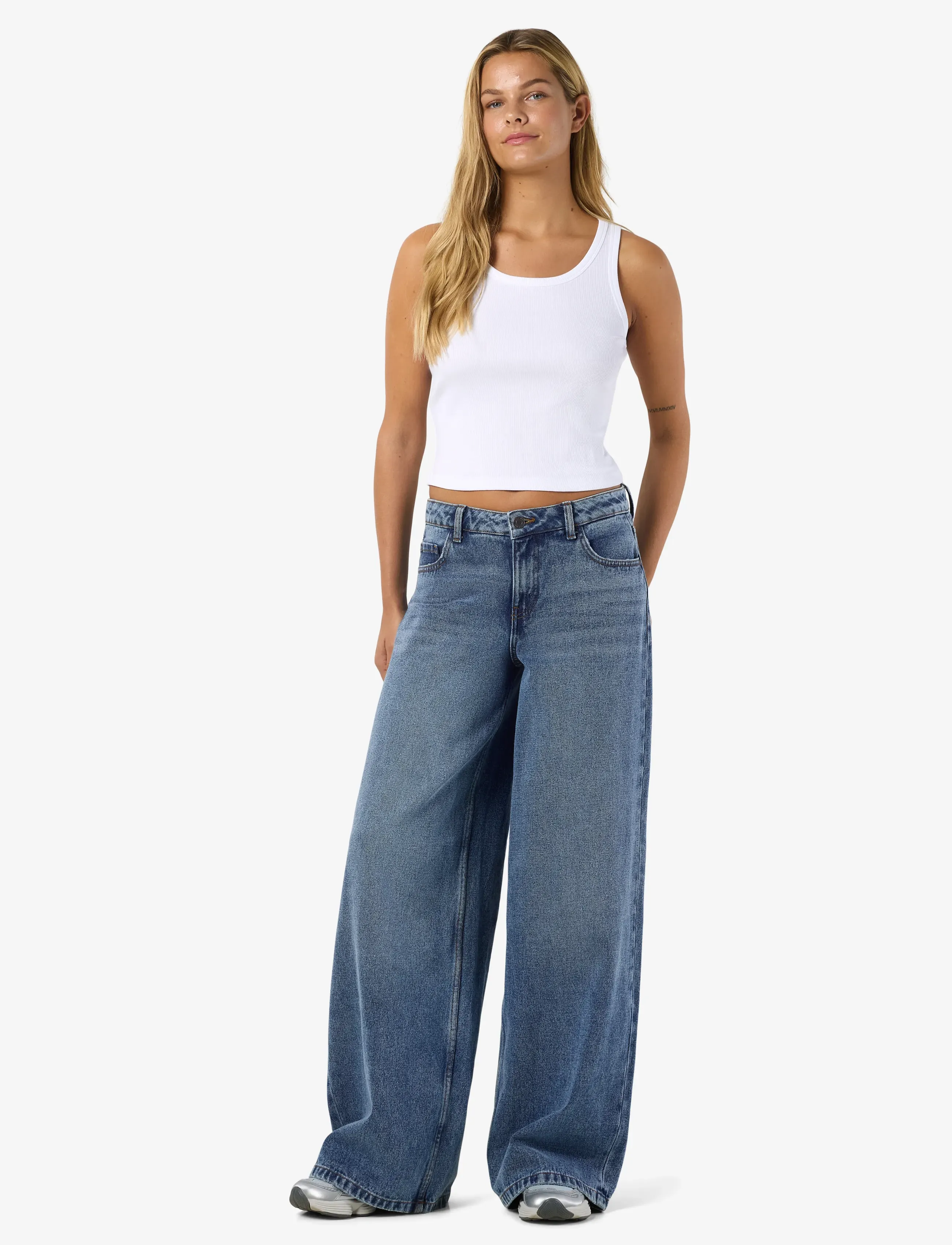 NOISY MAY - NMKETTIE MW WIDE JEANS VI557MB NOOS - vida jeans - medium blue denim - 5