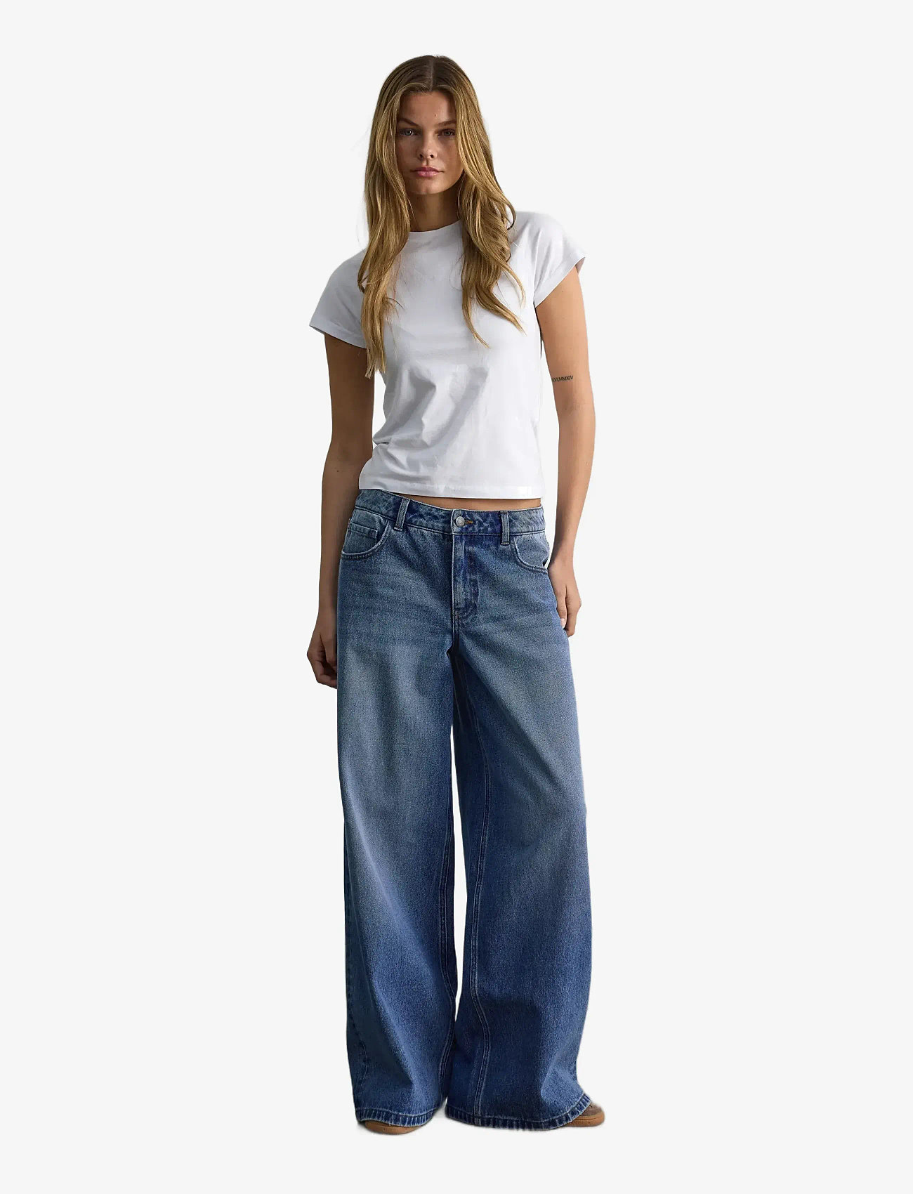 NOISY MAY - NMKETTIE MW WIDE JEANS VI557MB NOOS - vida jeans - medium blue denim - 4