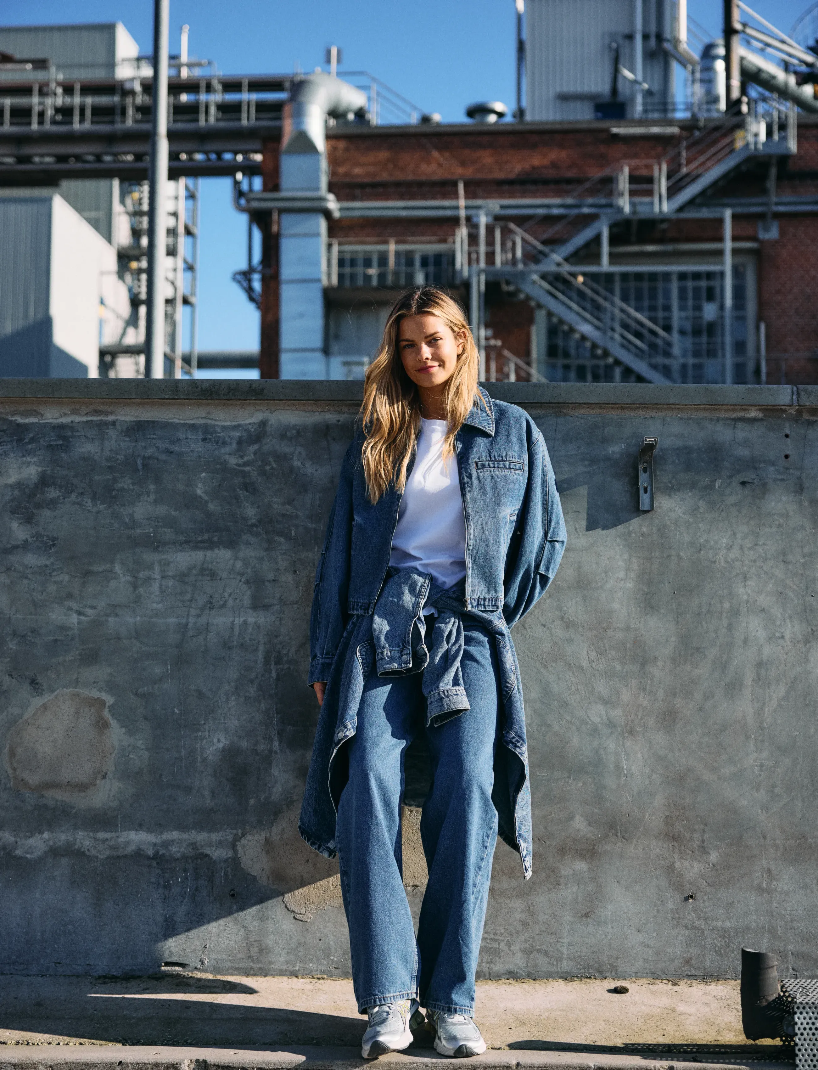 NOISY MAY - NMALEXA MW LOOSE JEANS FO055MB NOOS - laia säärega teksad - medium blue denim - 5