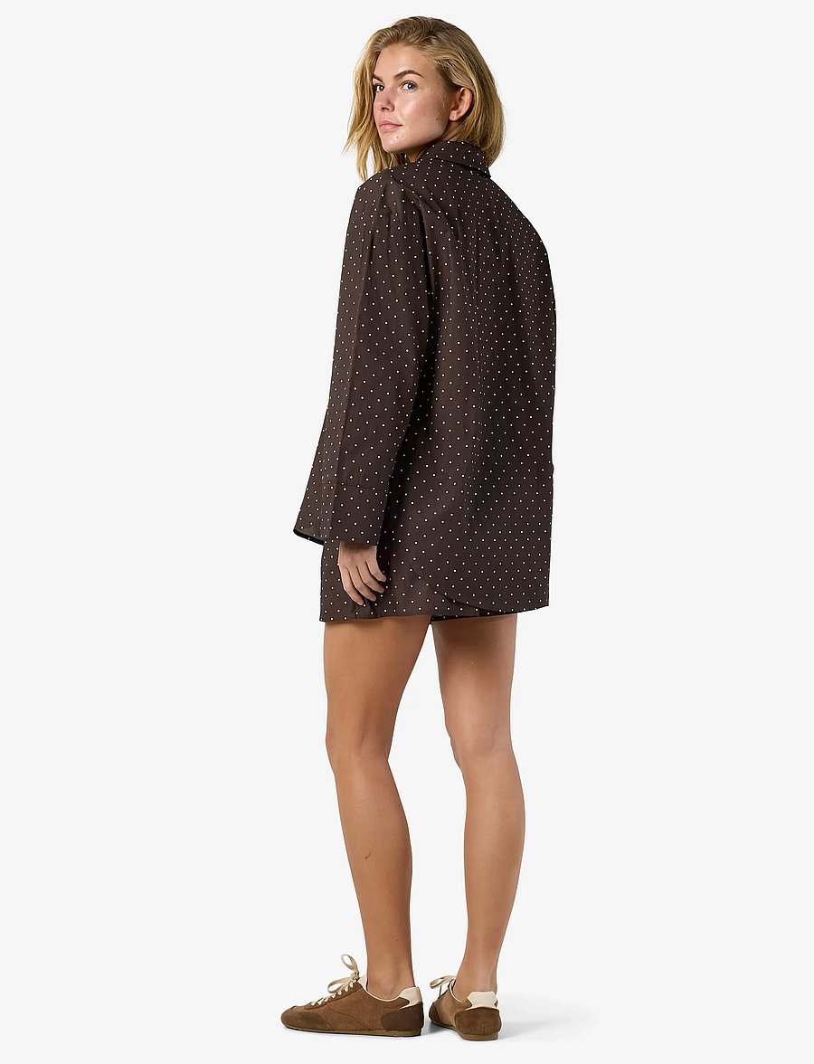 NOISY MAY - NMFRIDA L/S BUTTON SHIRT WVN BOX - long-sleeved shirts - chocolate brown - 4