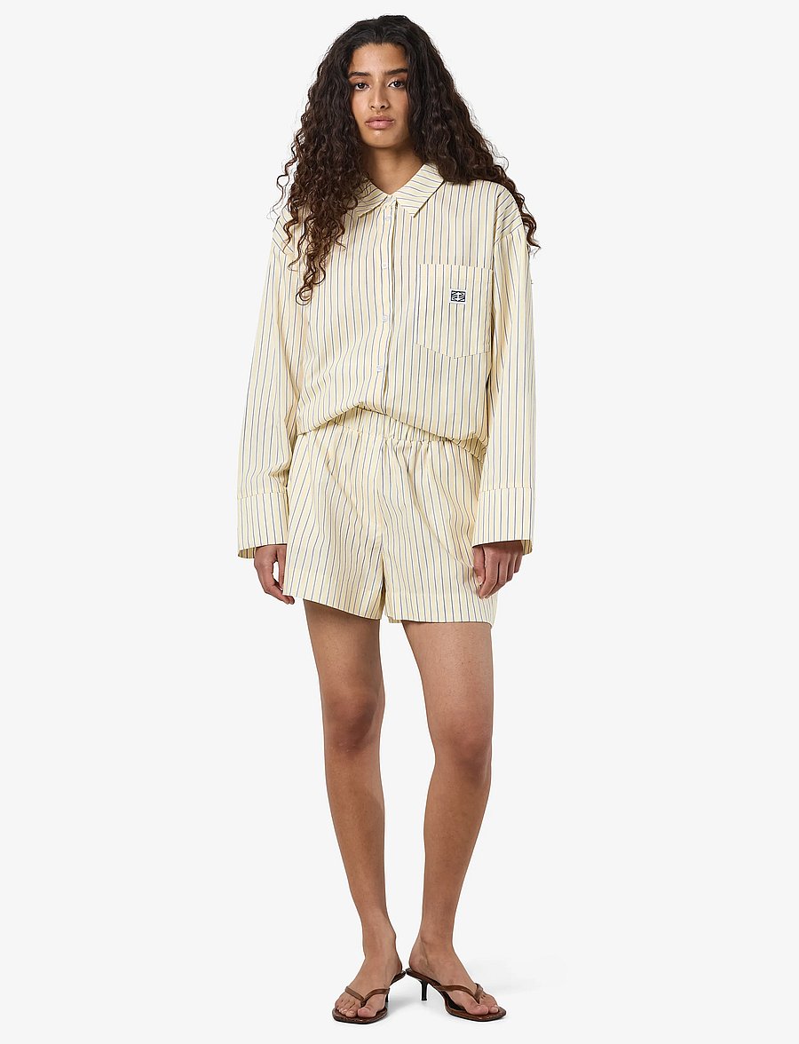 NOISY MAY - NMFRIDA SHORTS WVN BOX - casual shorts - pastel yellow - 3