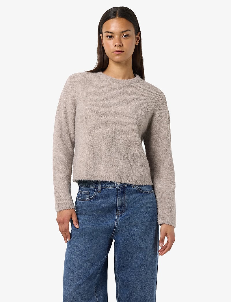 NOISY MAY - NMDOLLY L/S O-NECK KNIT FWD NOOS - striktrøjer - silver mink - 0