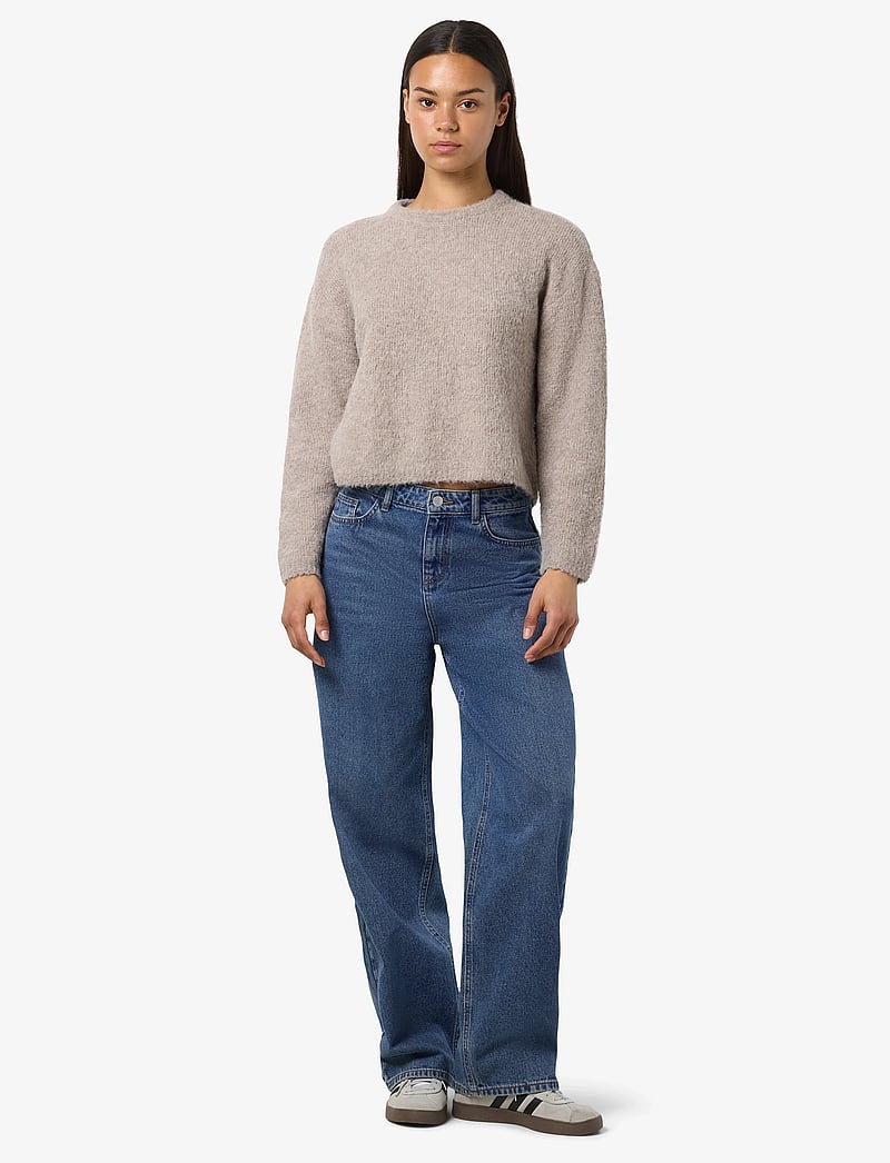 NOISY MAY - NMDOLLY L/S O-NECK KNIT FWD NOOS - striktrøjer - silver mink - 2