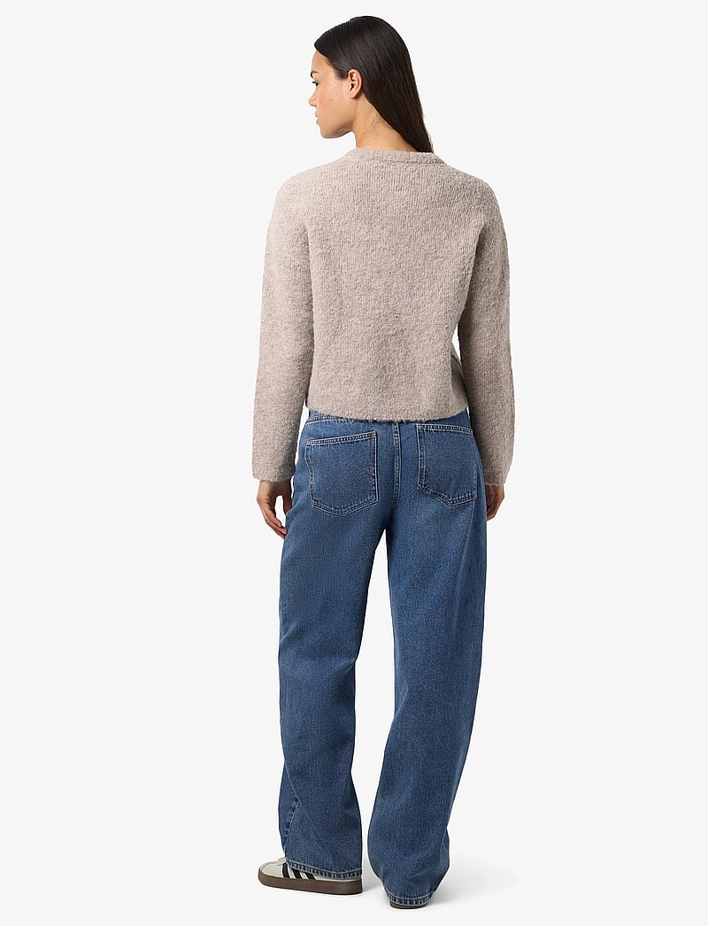 NOISY MAY - NMDOLLY L/S O-NECK KNIT FWD NOOS - striktrøjer - silver mink - 3