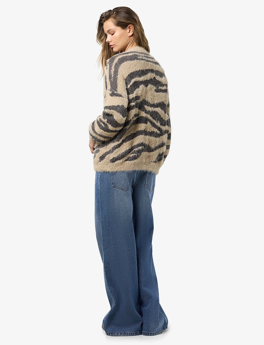 NOISY MAY - NMFLYNN L/S V-NECK KNIT CARDIGAN NOOS - strickjacken - aluminum - 0