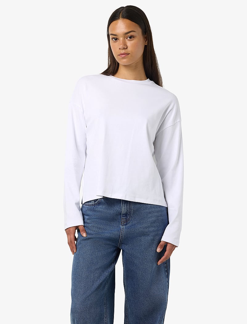 NOISY MAY - NMMOCCA L/S REGULAR FIT TOP JRS FWD NOOS - langærmede toppe - bright white - 0