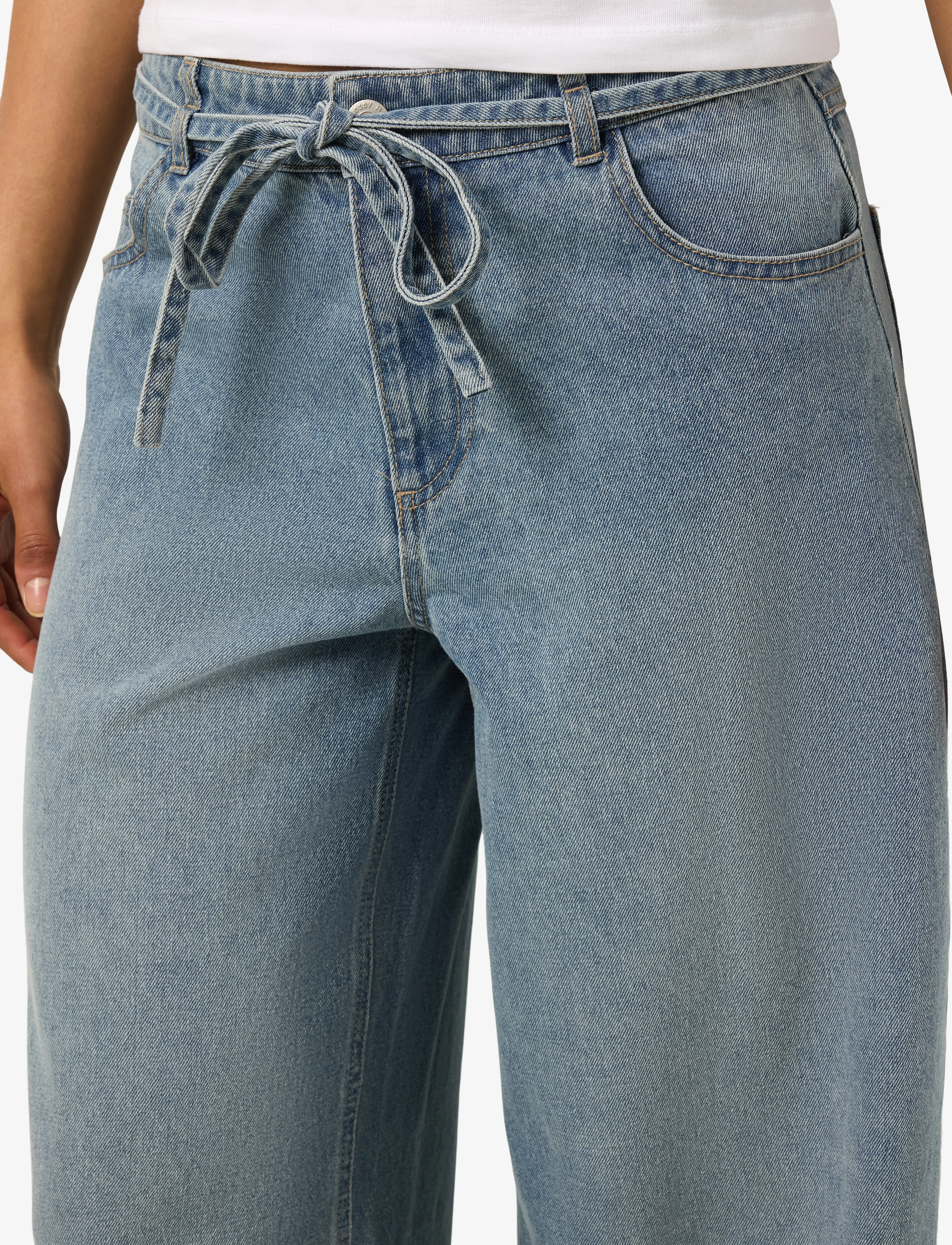 NOISY MAY - NMMAISY NW BELT LOOSE JEANS BS031LB - pantalons larges - light blue denim - 5