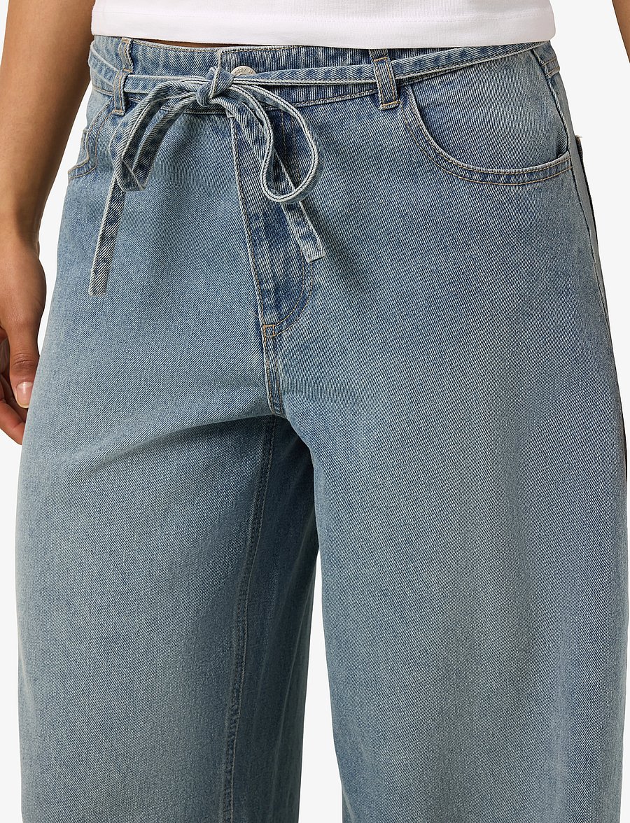 NOISY MAY - NMMAISY NW BELT LOOSE JEANS BS031LB - pantalons larges - light blue denim - 5