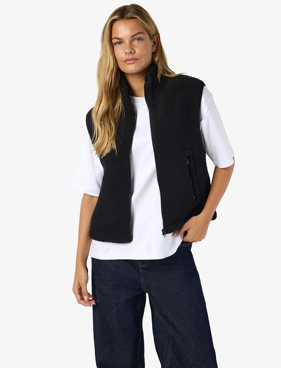 NOISY MAY - NMMASEY SHORT TEDDY VEST NOOS - fleece- und teddy-westen - black - 4
