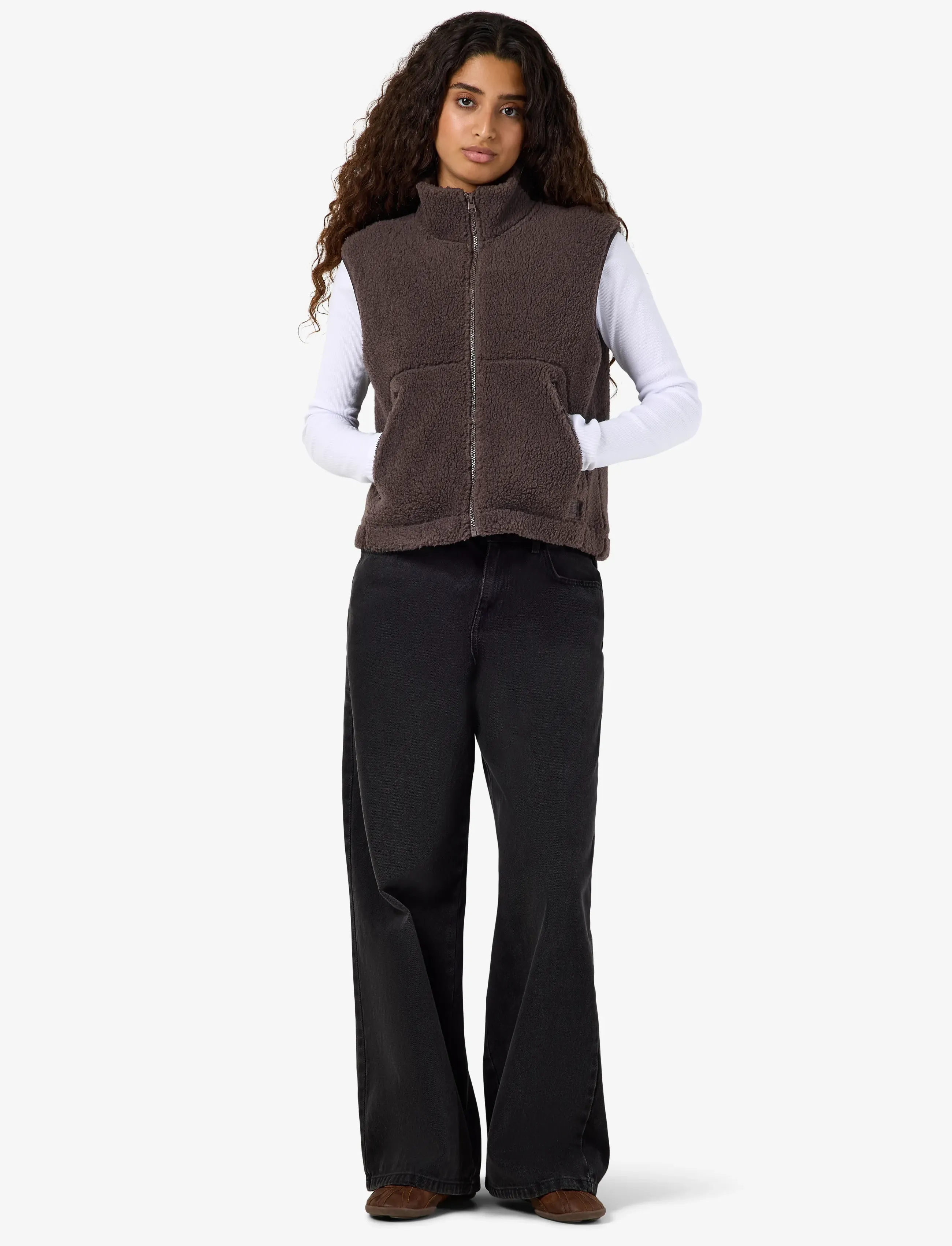 NOISY MAY - NMMASEY SHORT TEDDY VEST NOOS - teddy-vestid - chocolate brown - 3