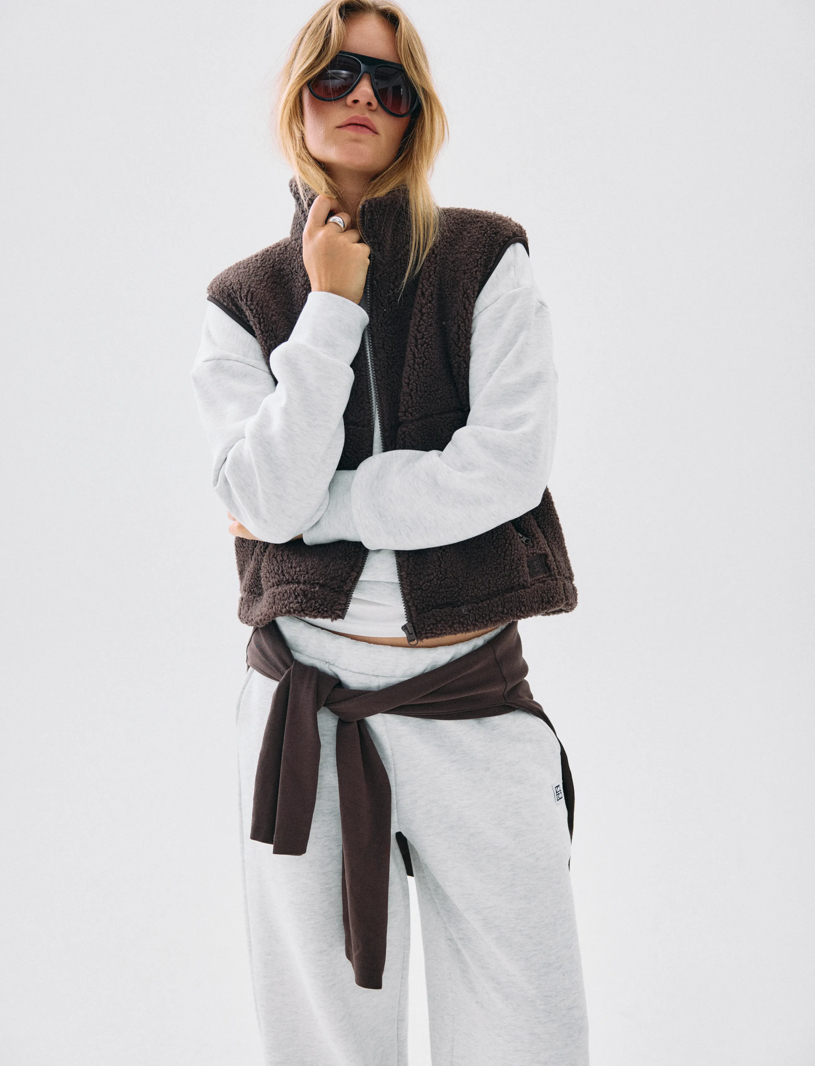 NOISY MAY - NMMASEY SHORT TEDDY VEST NOOS - fleece- och teddyvästar - chocolate brown - 5