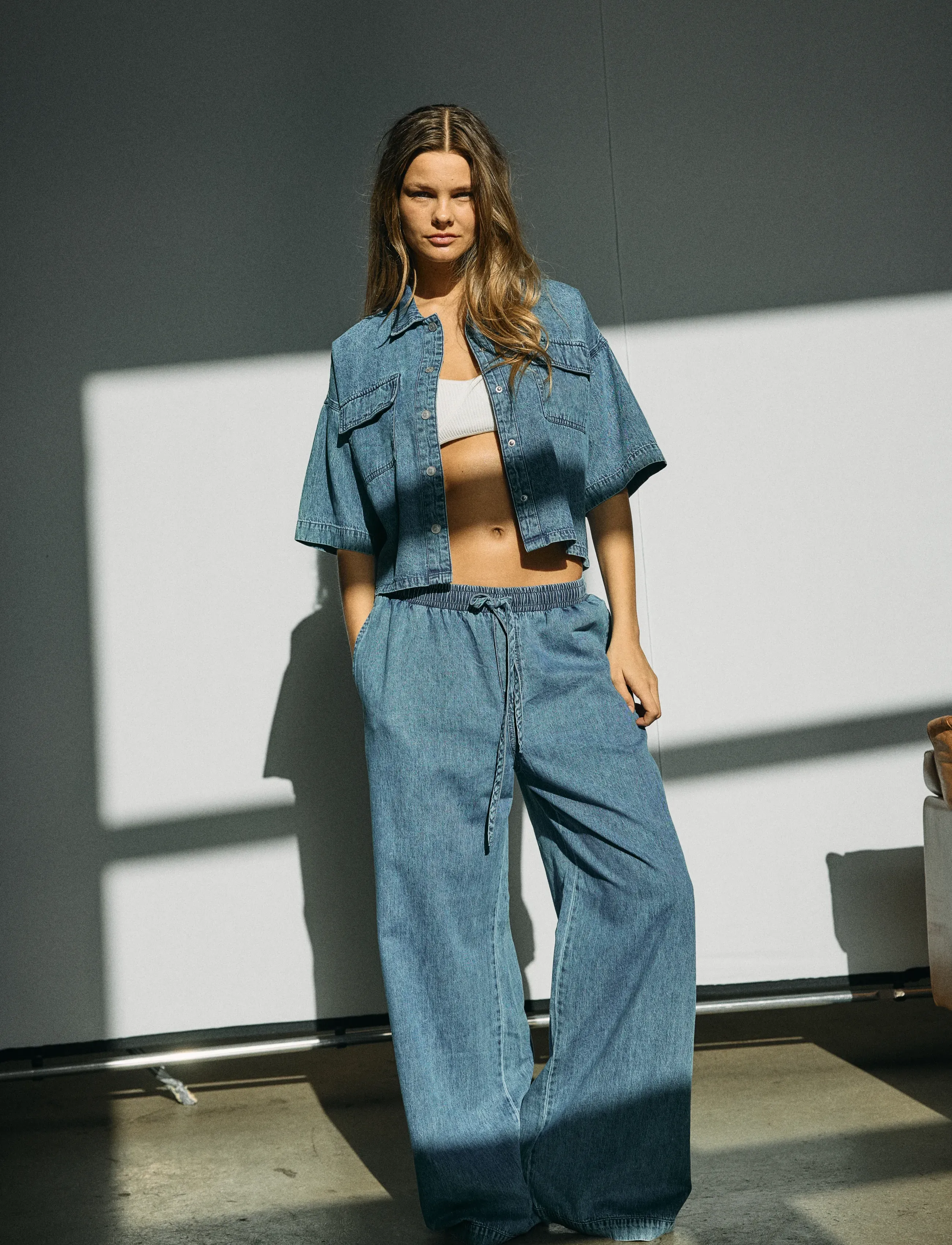 NOISY MAY NMENZA S/S REG CROP SHIRT MG004MB NOOS - Bluser & Skjorter - MEDIUM BLUE DENIM / blue