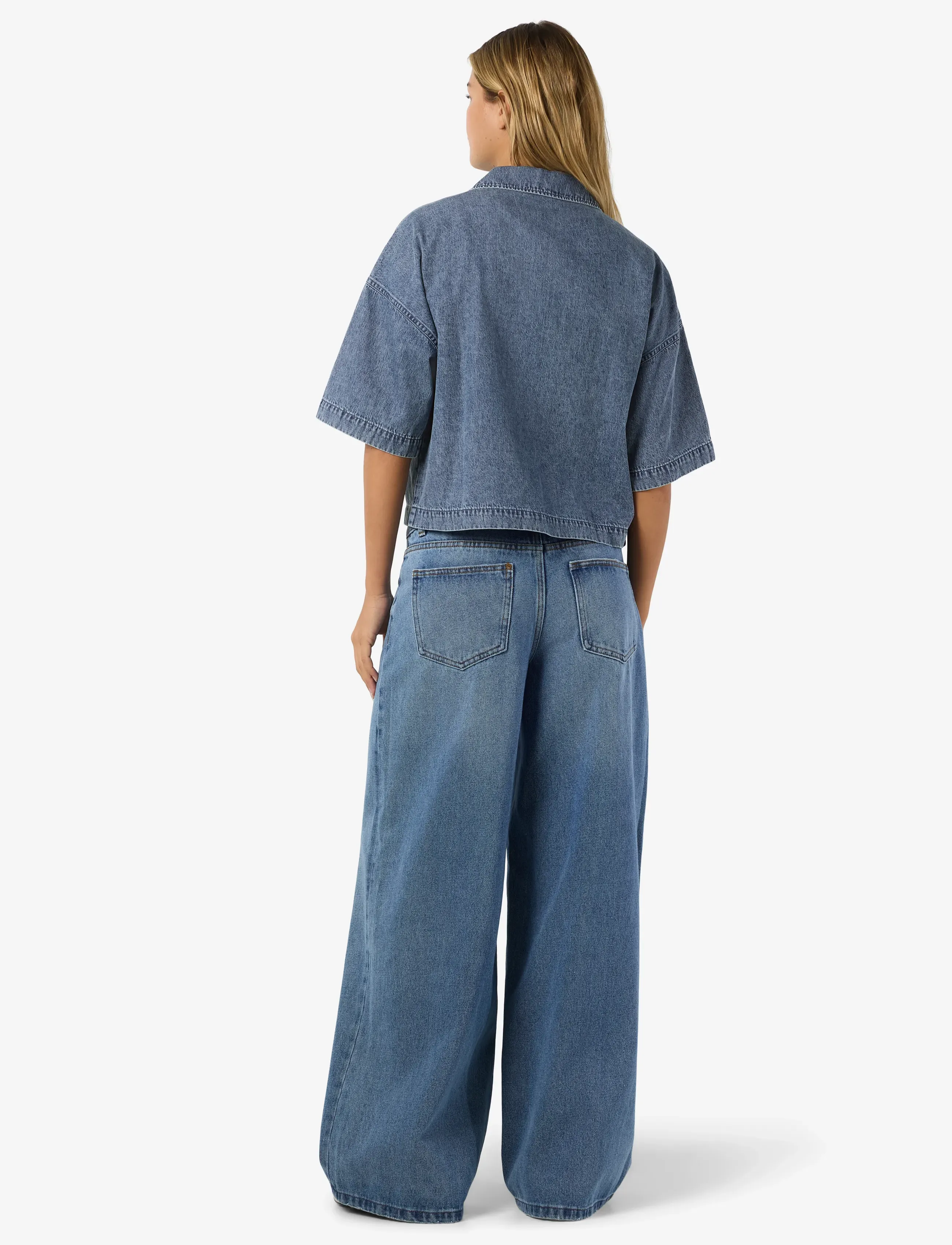 NOISY MAY - NMENZA S/S REG CROP SHIRT MG004MB NOOS - chemises en jeans - medium blue denim - 5